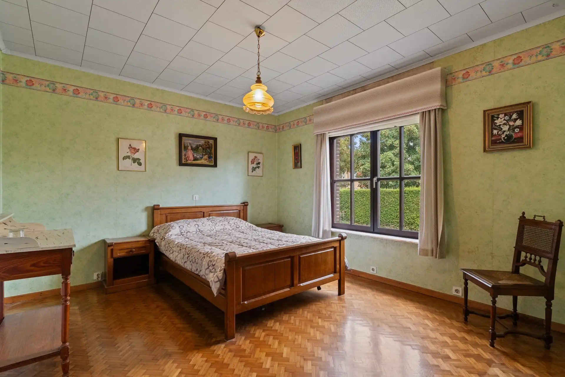Bungalow op een rustige locatie met enorm veel potentieel foto 11