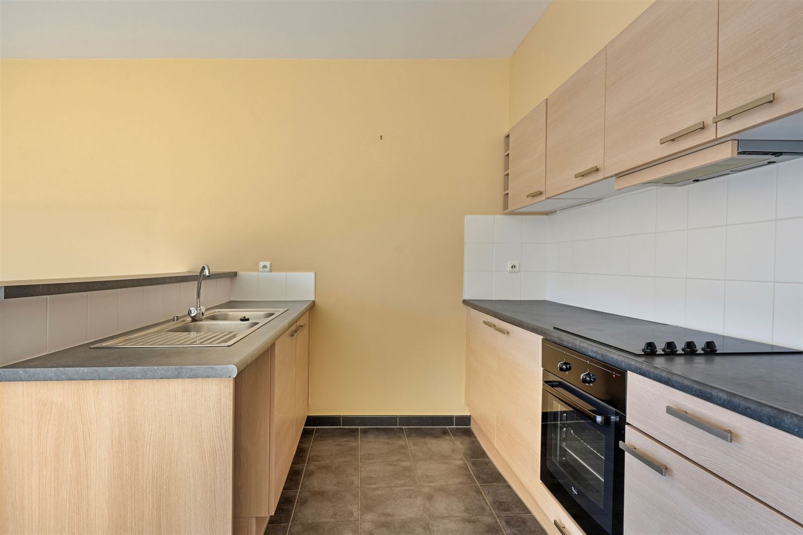 Lichtrijk appartement (109m²) op 1ste verdiep met 1 slaapkamer foto 7