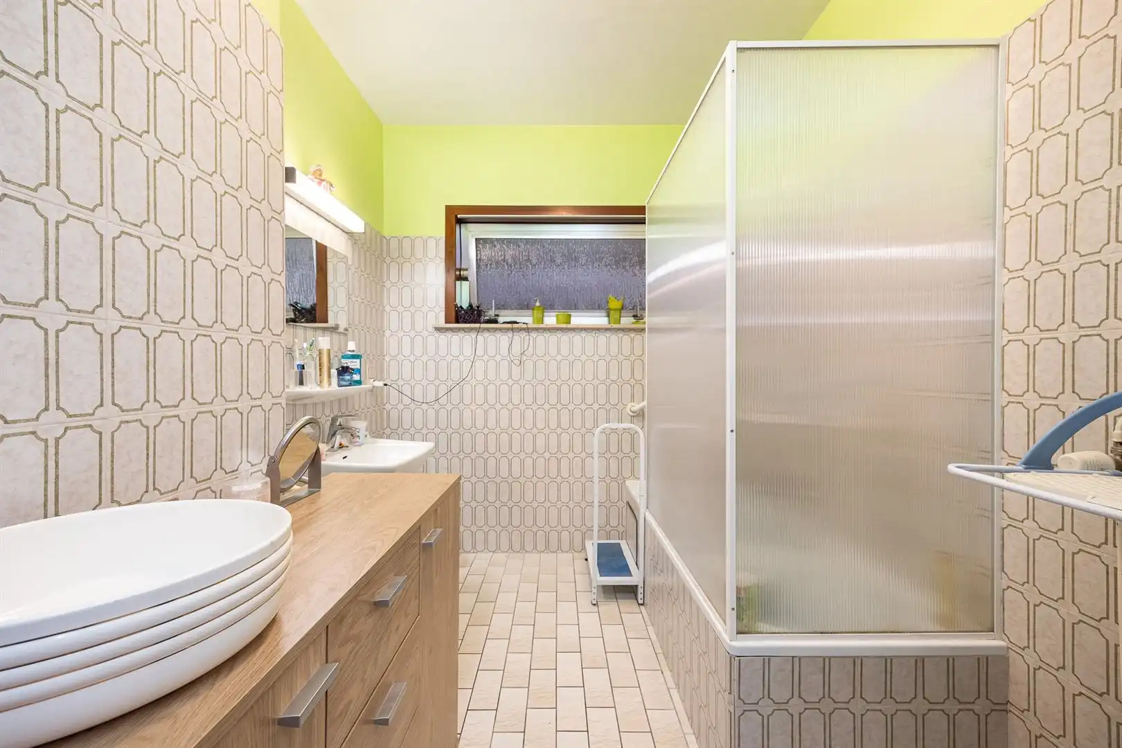 Opbrengsteigendom met 5 appartementen en garages foto 44