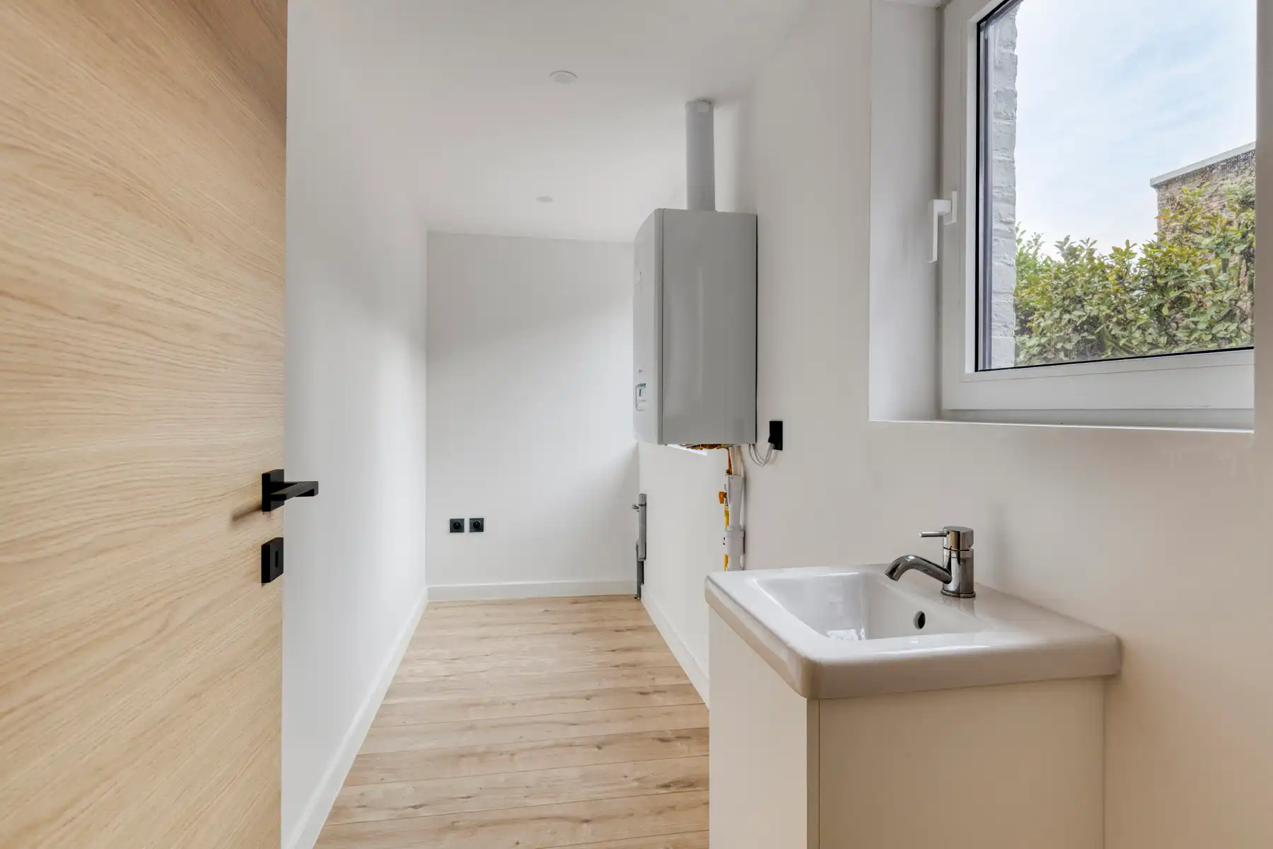 Gerenoveerde (2025) stadswoning met tuin foto 12