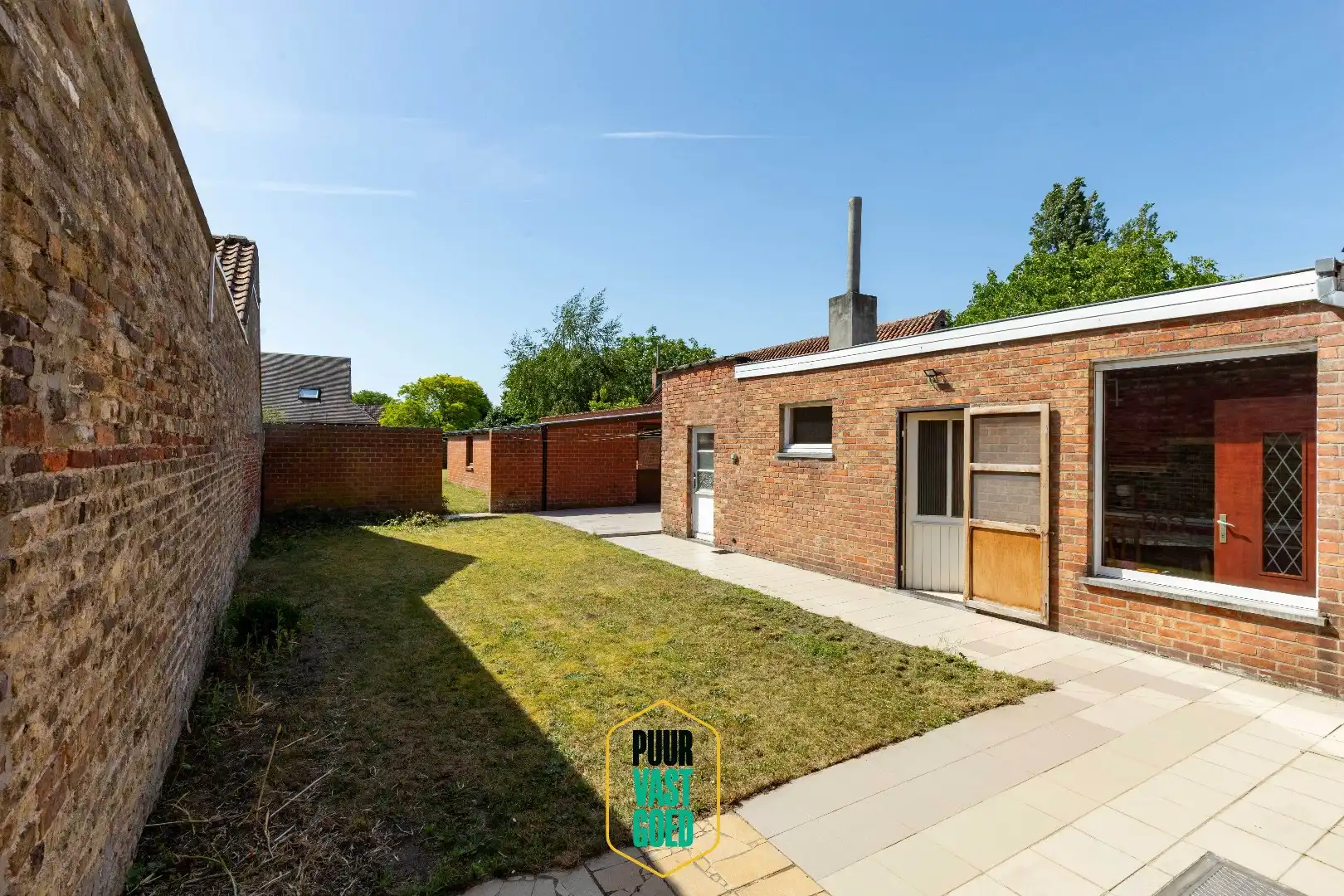 Degelijk halfopen woonhuis  met aparte boei en zuidgerichte tuin, op 534 m² grond foto 15