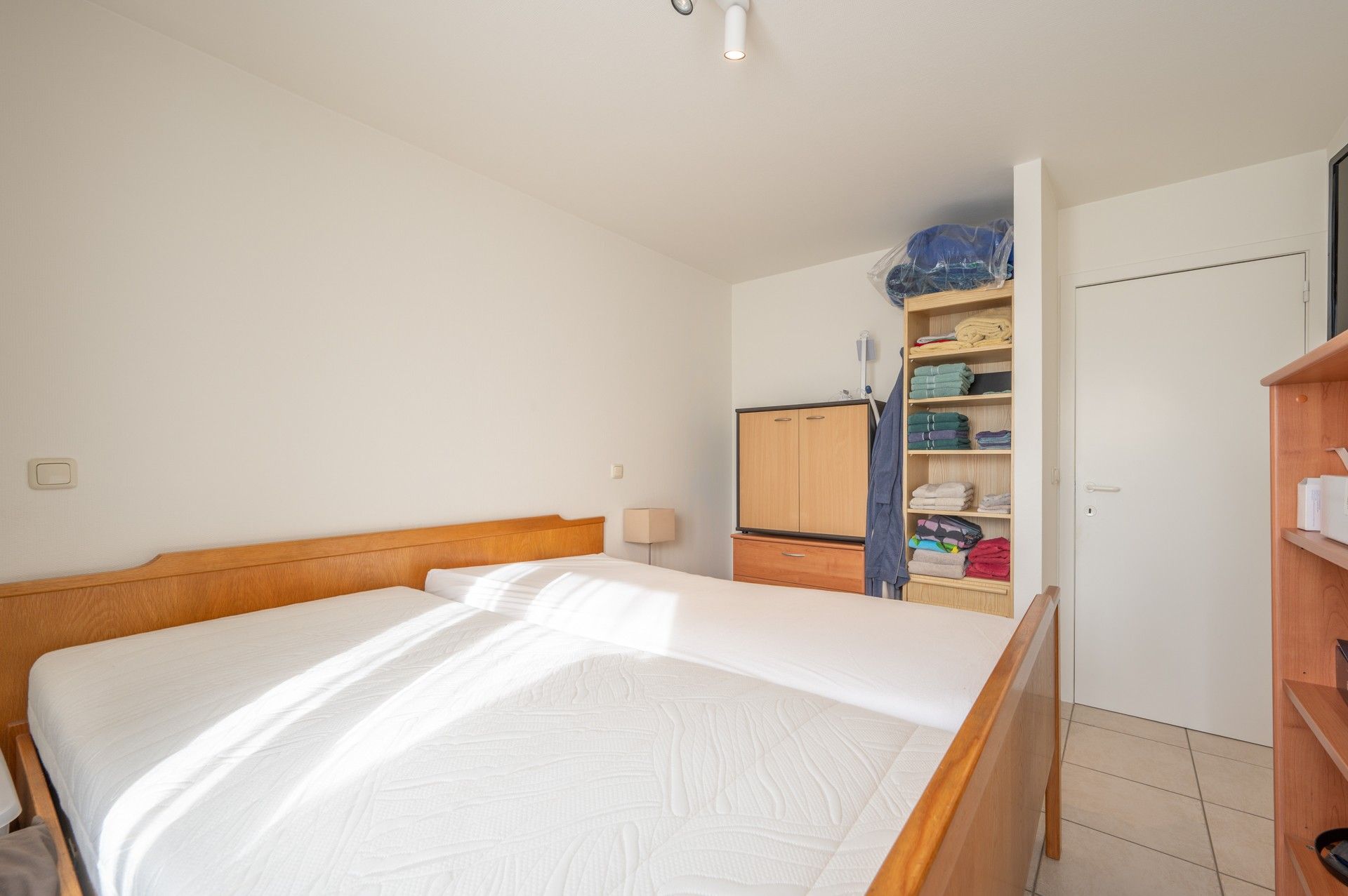 Ongemeubeld: Zeezicht - 2 slpk - parking op gelijkvloers! foto 10