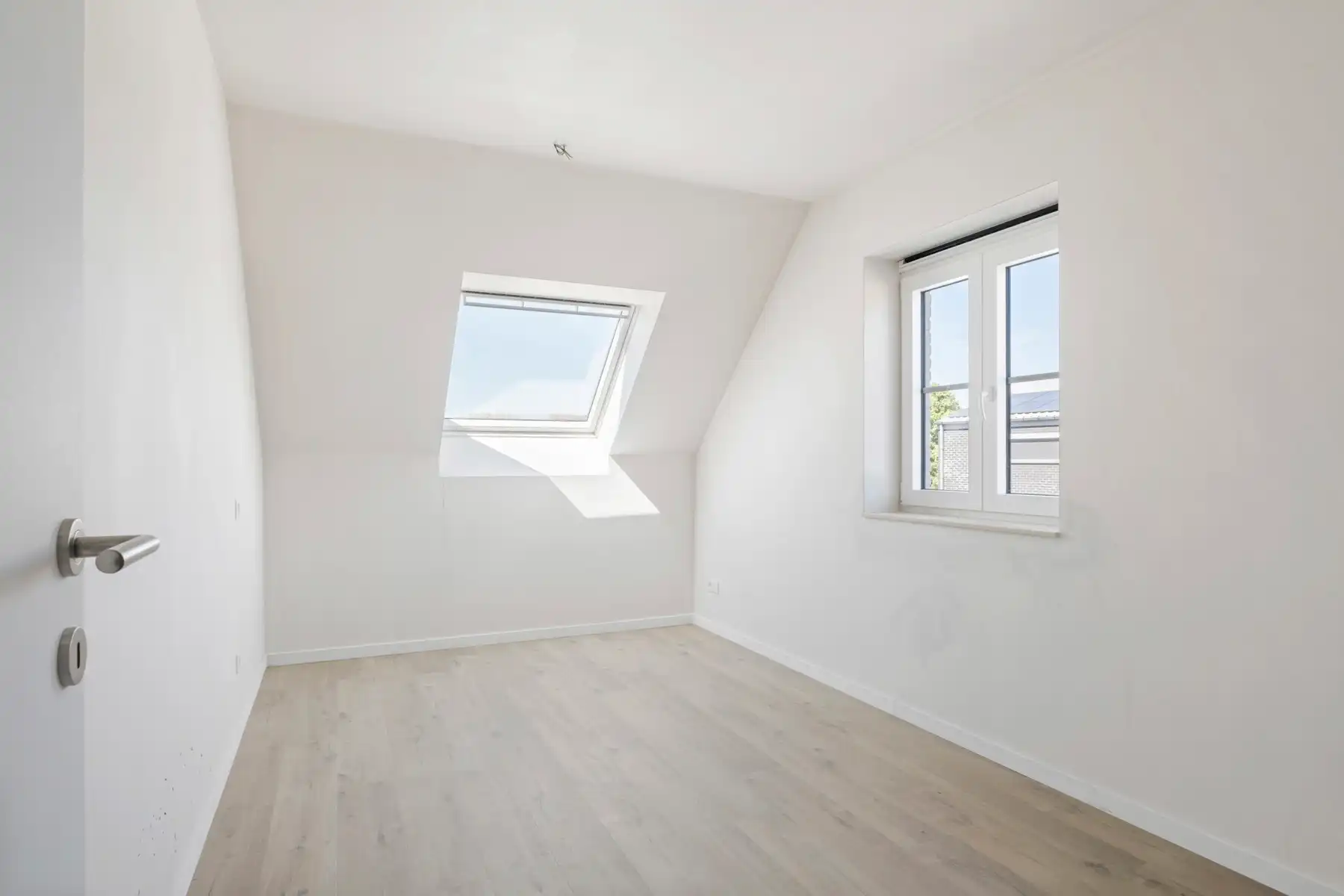 Nieuwbouw afgewerkte woning te Jabbeke - 6% BTW mogelijk foto 10