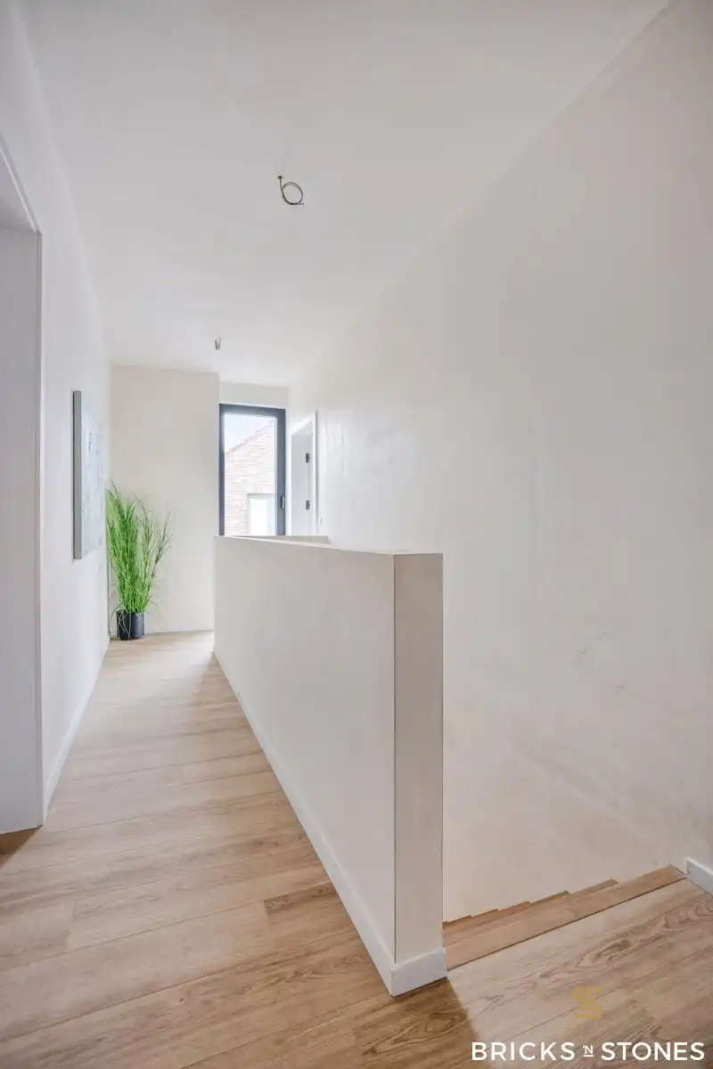 Stijlvolle nieuwbouwwoning met tuin, 3 slpks & 2 badk foto 7