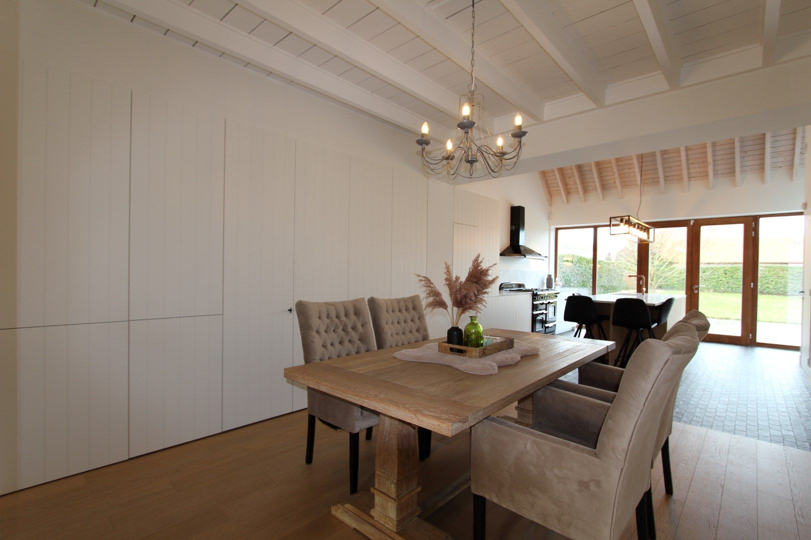 Dit pareltje vinden we in het landelijke Sint-Laureins op 3369m². foto 4
