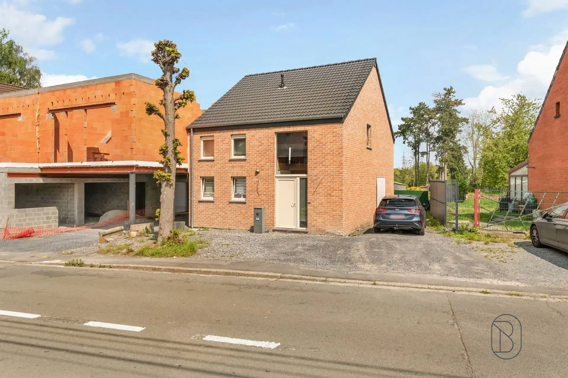 Recente woning (2021) met 4 slpk en zwembad! foto 4