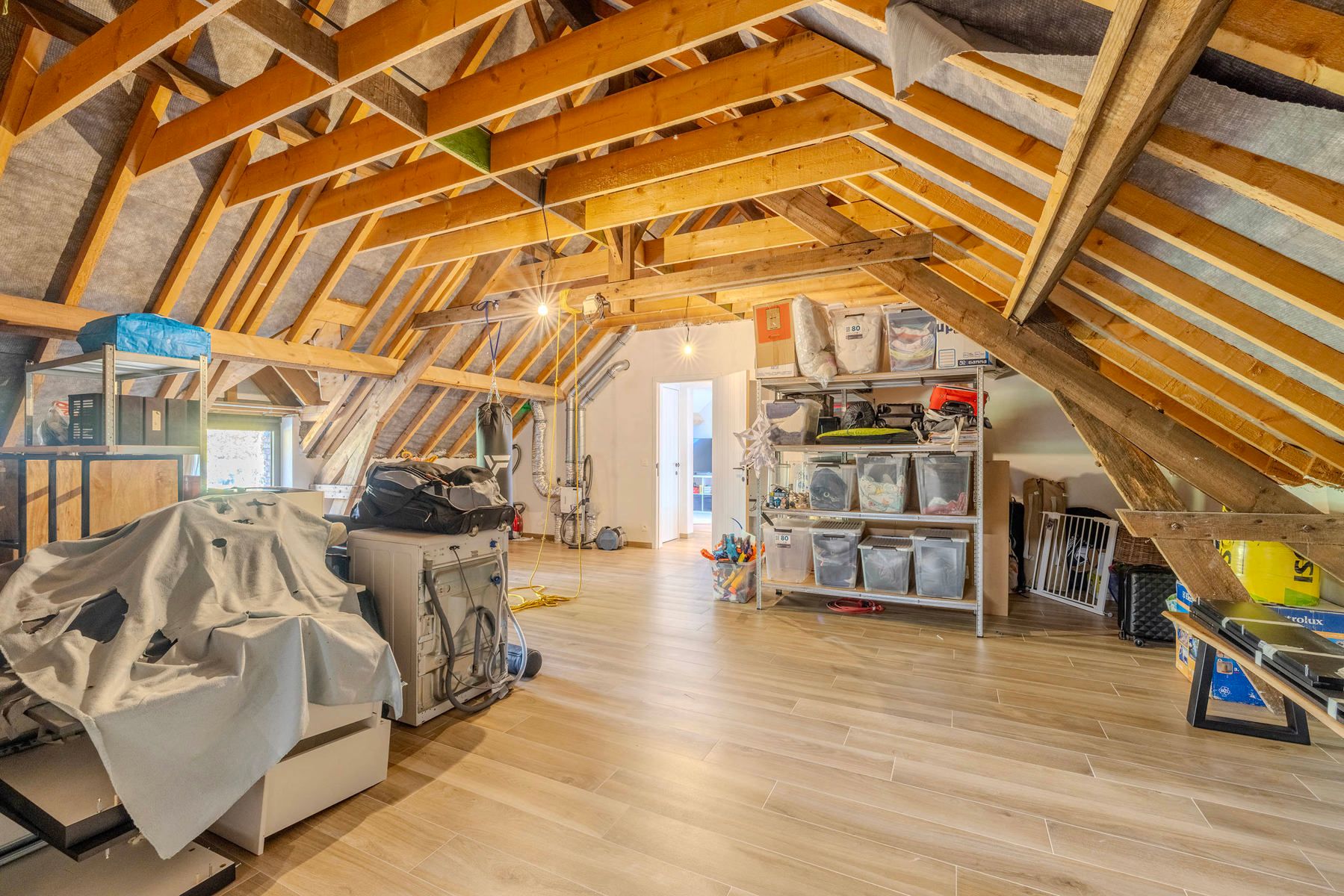 Gerenoveerde hoeve met 3slpk, 2bdk en tal van mogelijkheden foto 31