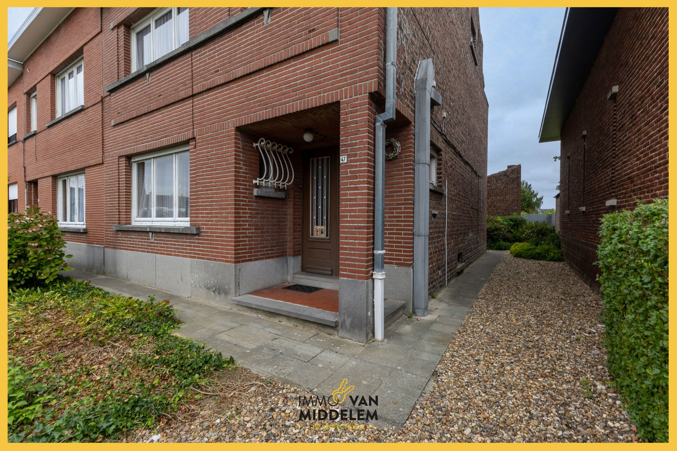 TE RENOVEREN 3-GEVELWONING foto 2