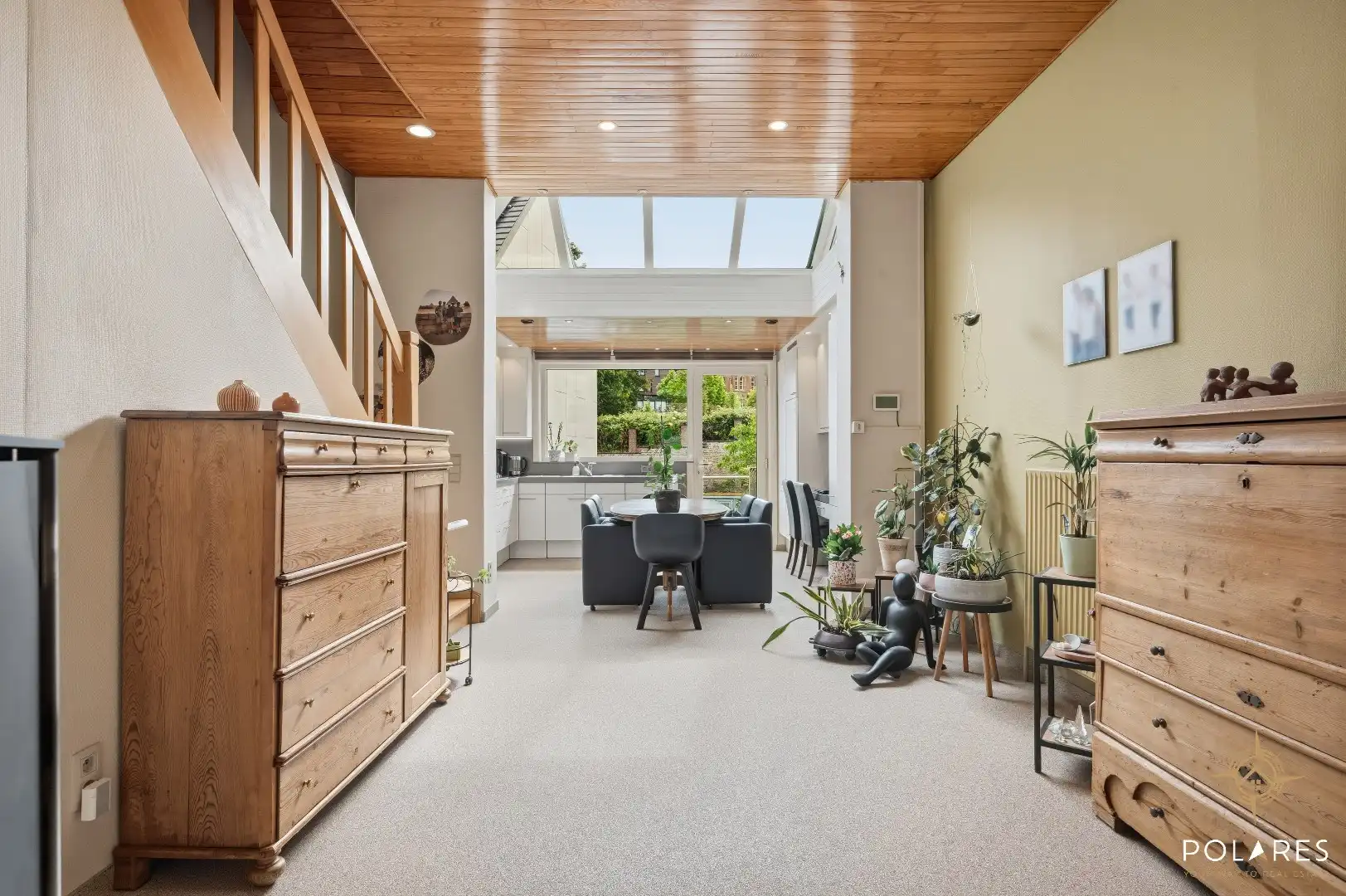Ruime woning met 4 slaapkamers op toplocatie foto 5
