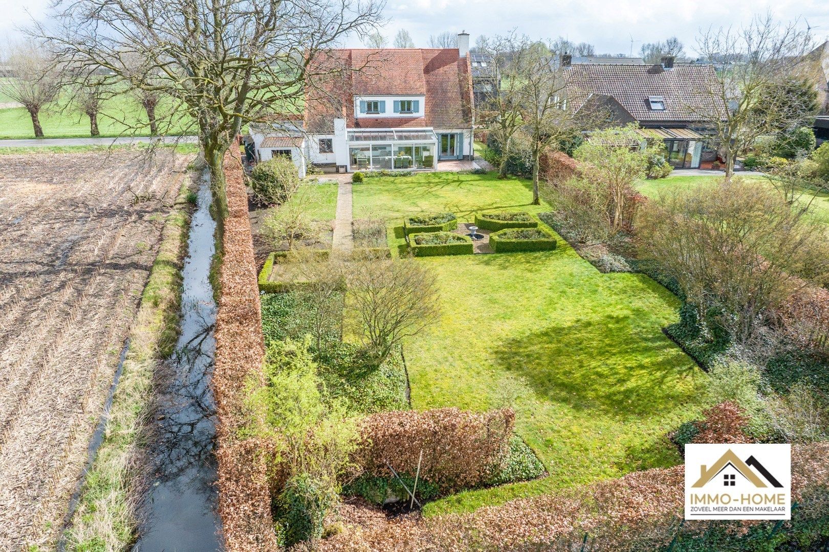 Landelijke villa in groene omgeving te Lokeren foto 2