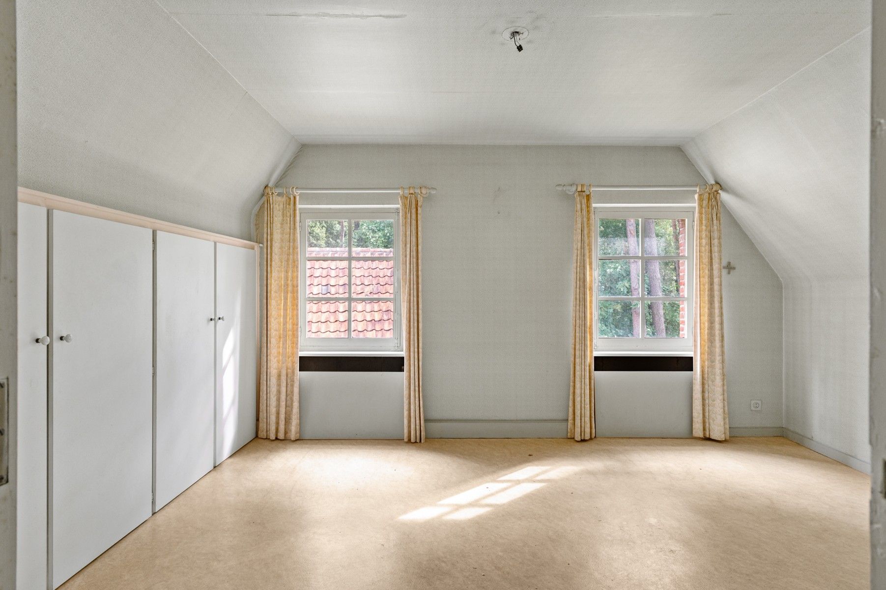 IN OPTIE !! Karaktervolle woning van architect Rombouts foto 17