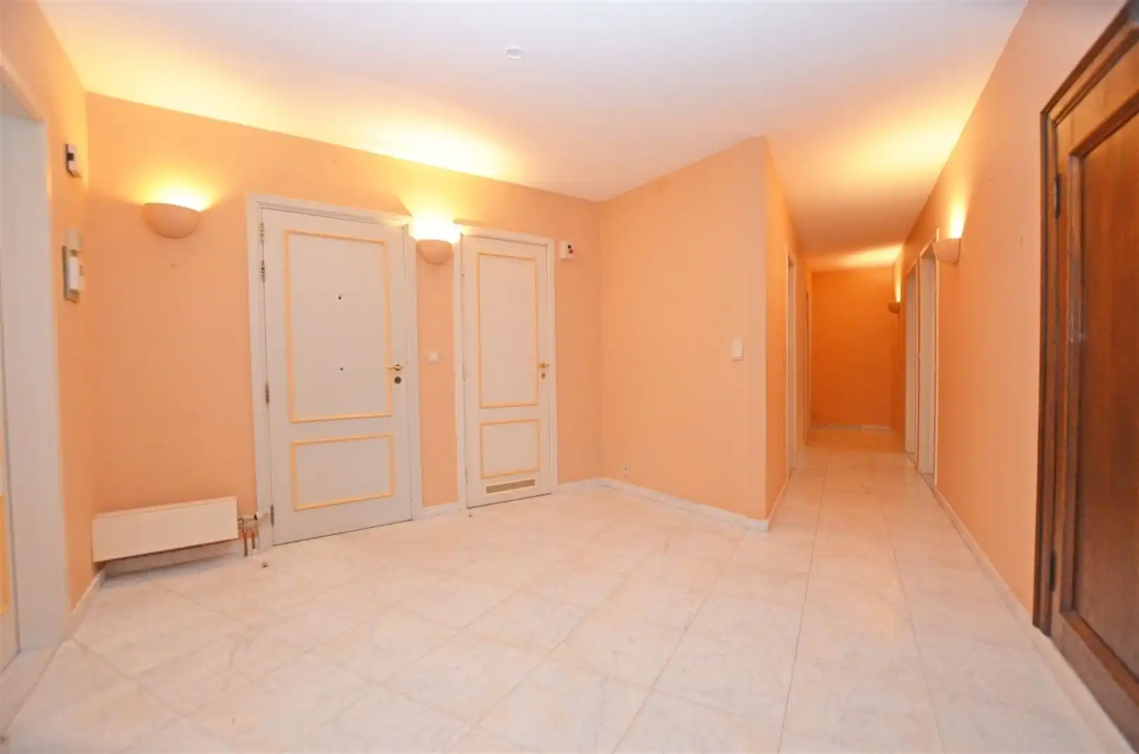 Ruim op te frissen appartement op wandelafstand van de stad foto 10