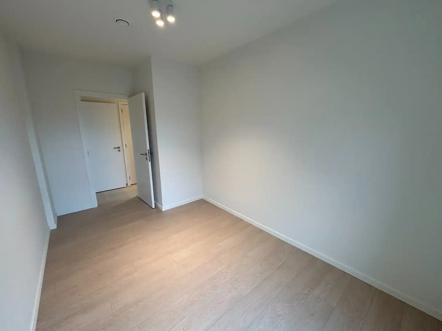 Prachtig energiezuinig nieuwbouwappartement (2 slpk) in het groene Koningslo foto 15