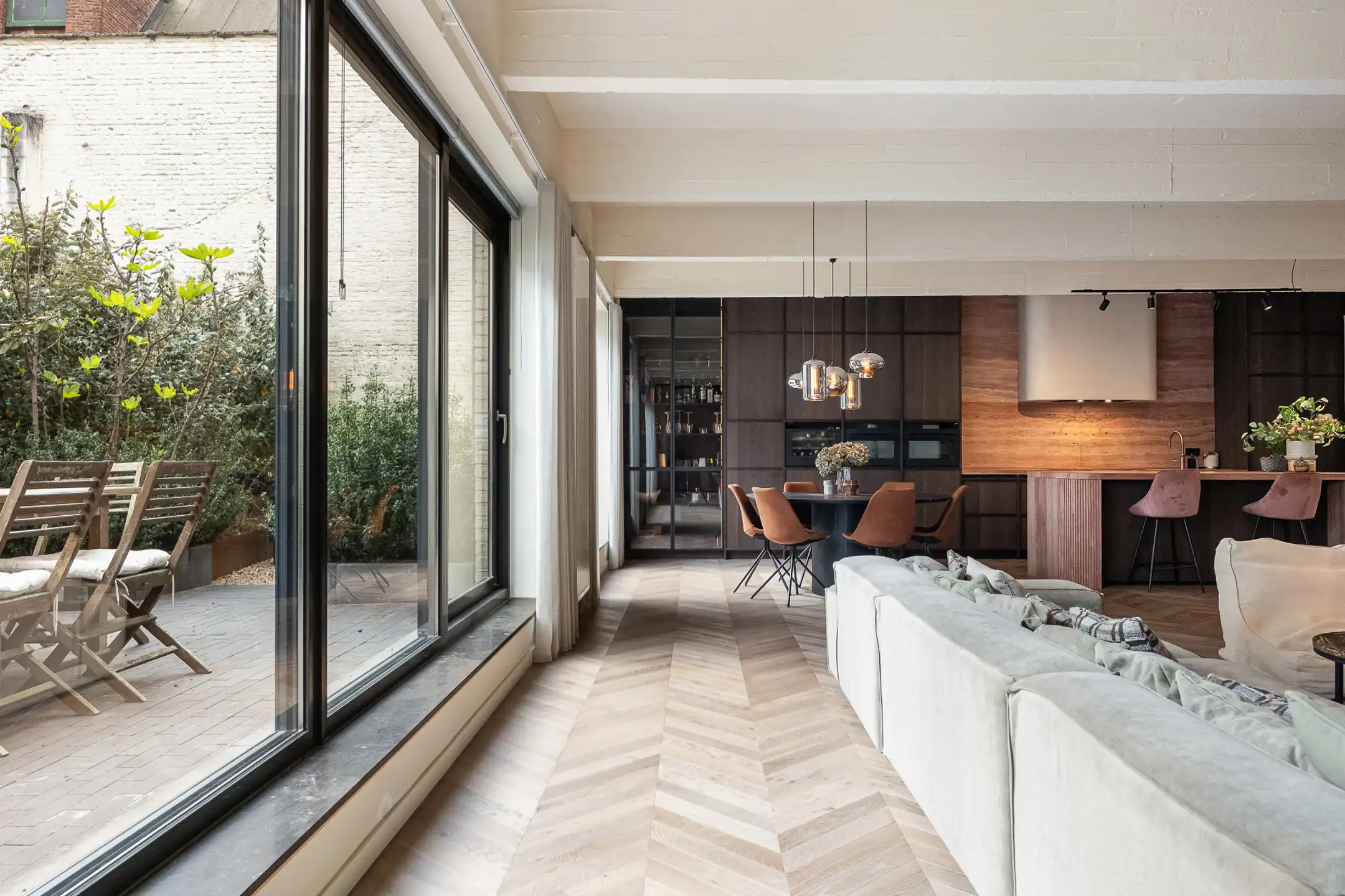 ANTWERPEN-ZUID - Achterhuis met terras en garage foto 8