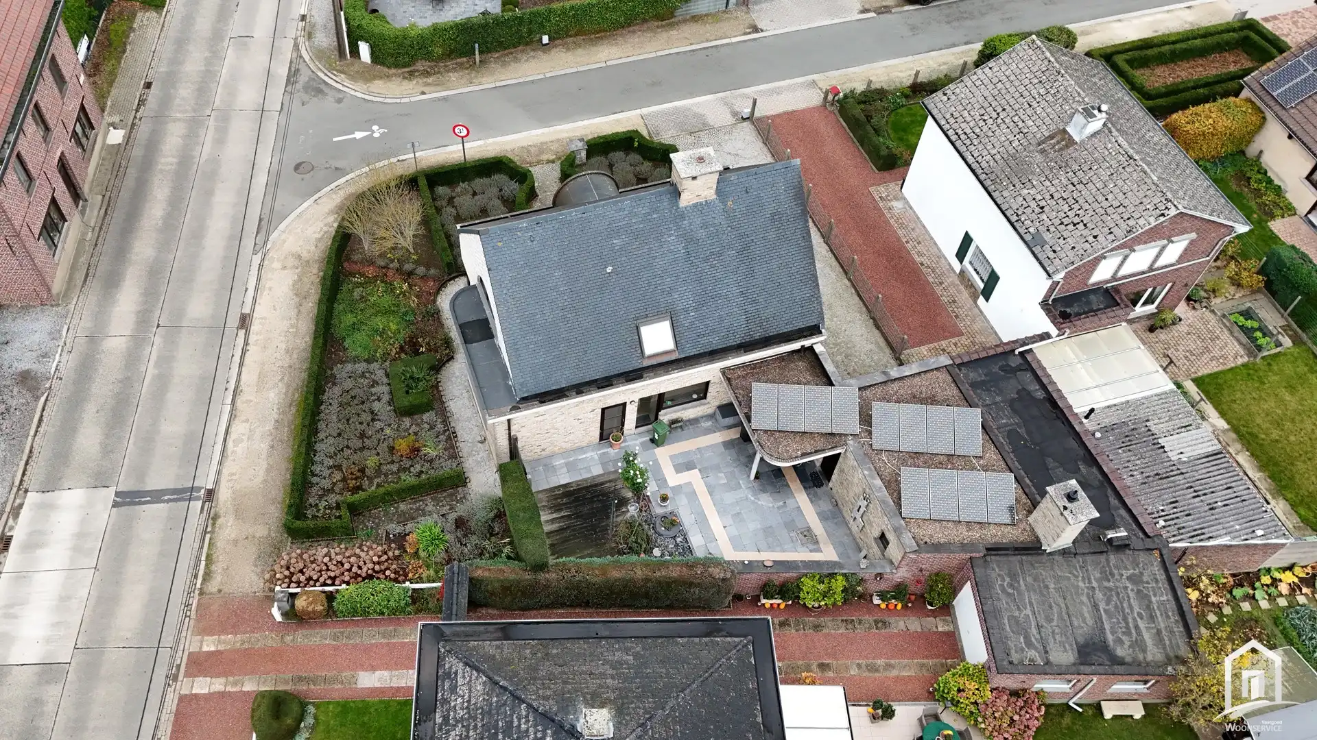 Zeer degelijke, ruime en gezellige viergevelwoning foto 5