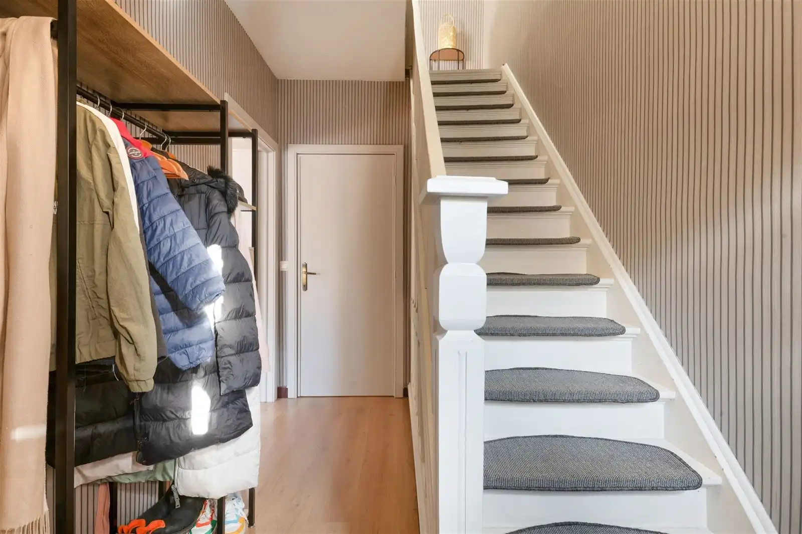 Gezinswoning met garage en tuin op 6are30 foto 11