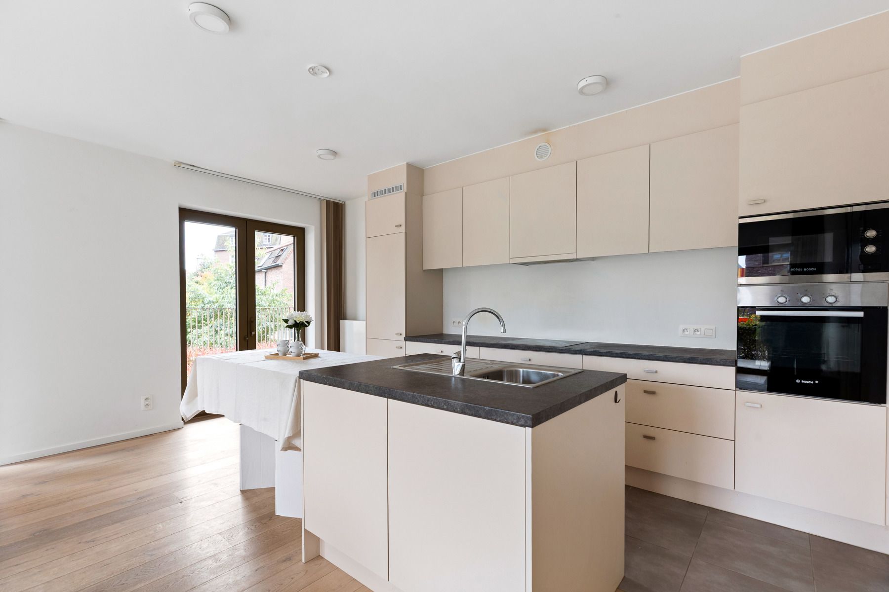 Gelijkvloers appartement met 2 slpks in centrum Wetteren! foto 7