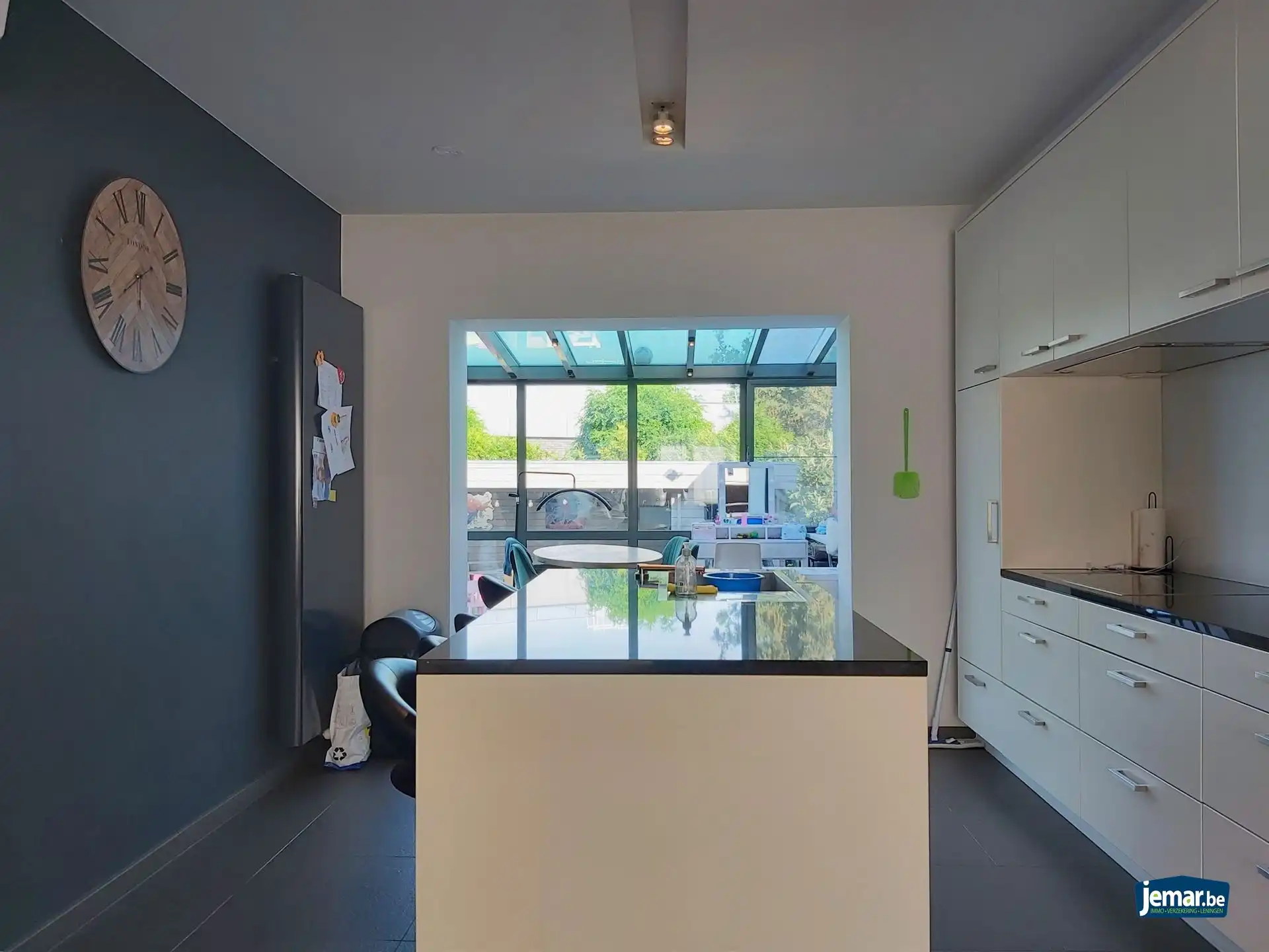 Instapklare en energiezuinige gezinswoning met 5 slaapkamers, zwembad en topligging in Rekem – comfort en ruimte verzekerd! foto 6