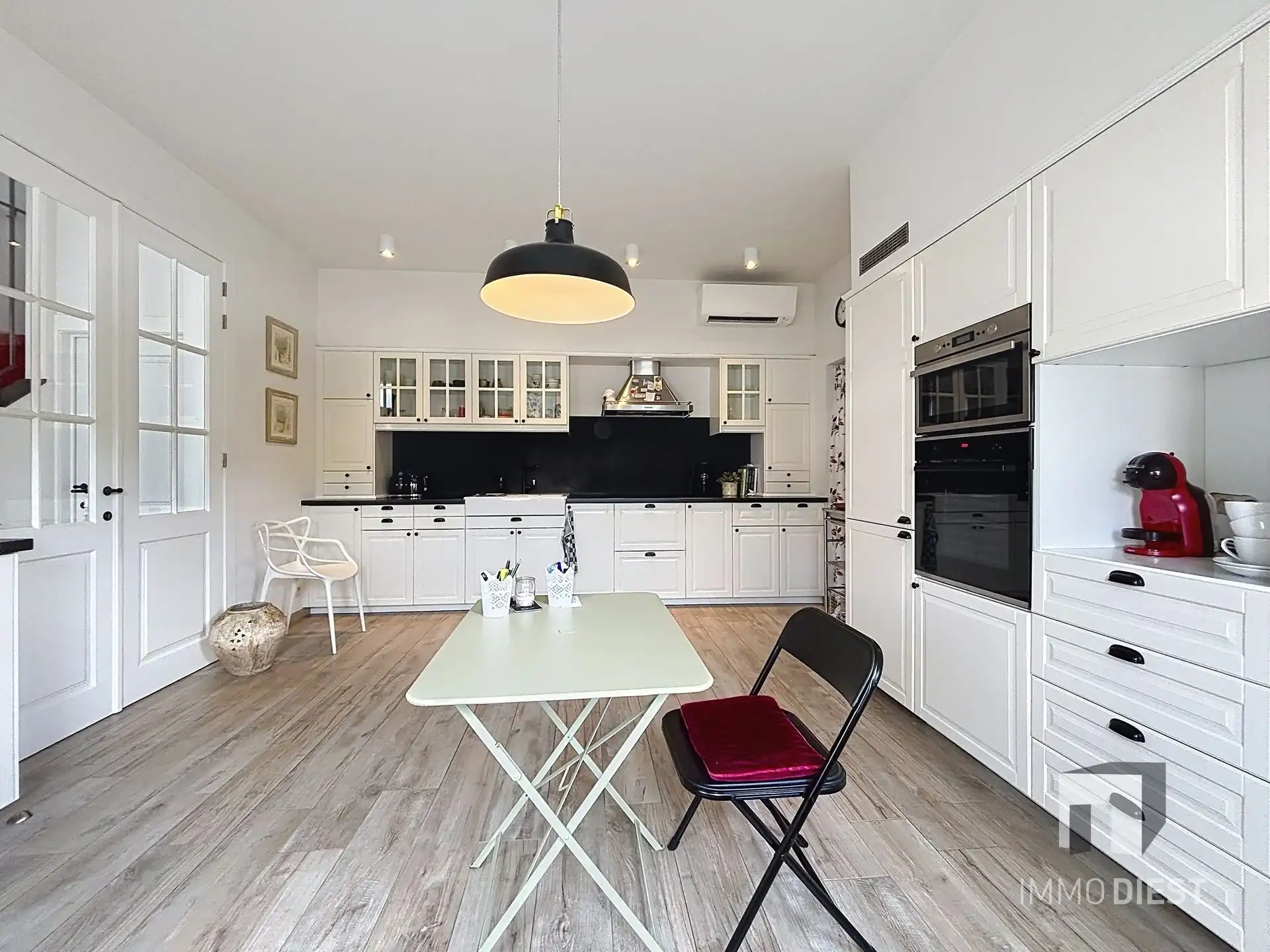 Welkom in deze herenwoning vol charme en grandeur in Scherpenheuvel. foto 5