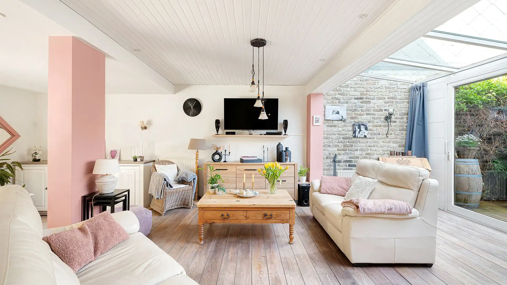 Ruim wonen met tuin en uitweg nabij het strand foto 8