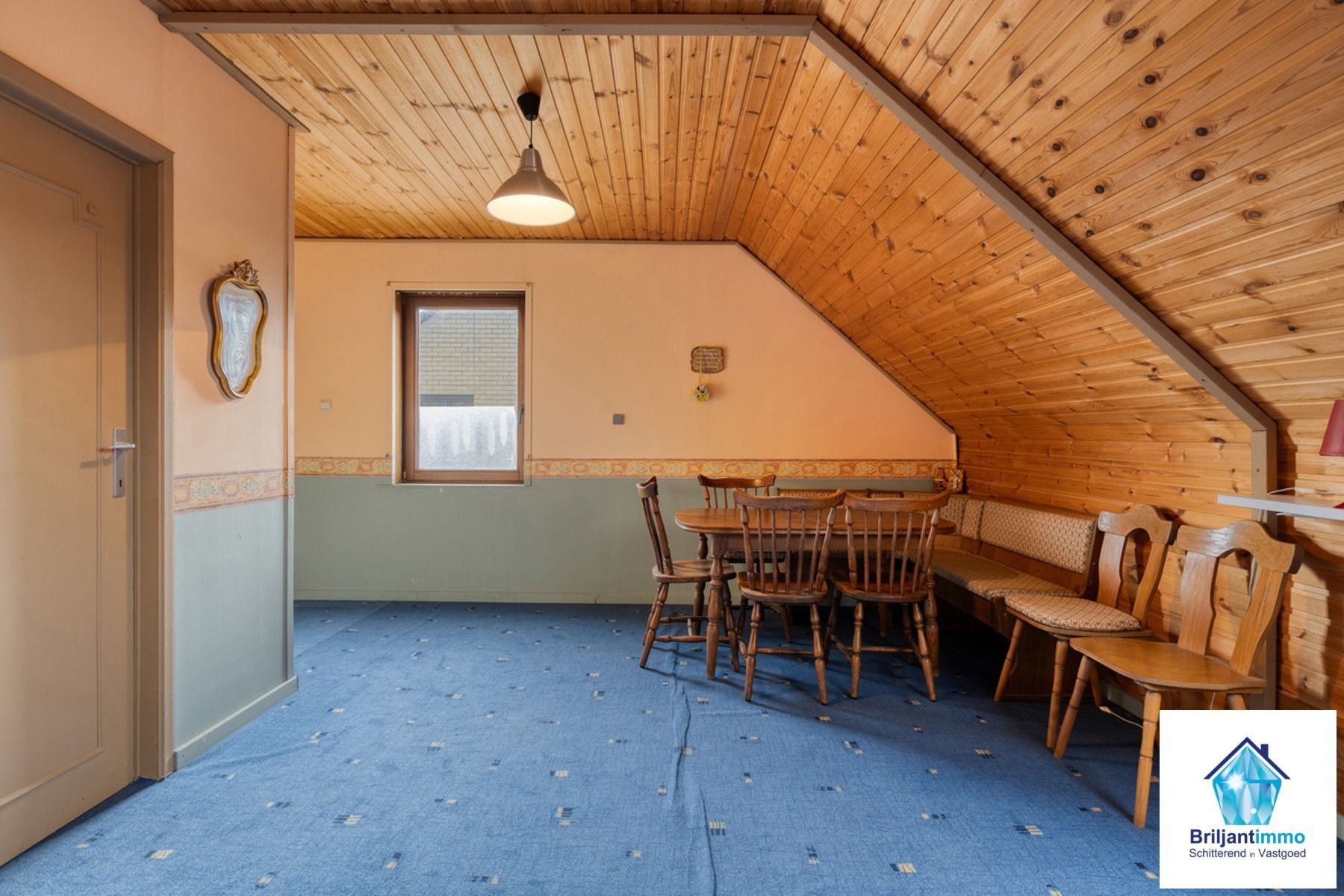 Halfopen bebouwing met veel ruimte op toplocatie foto 27