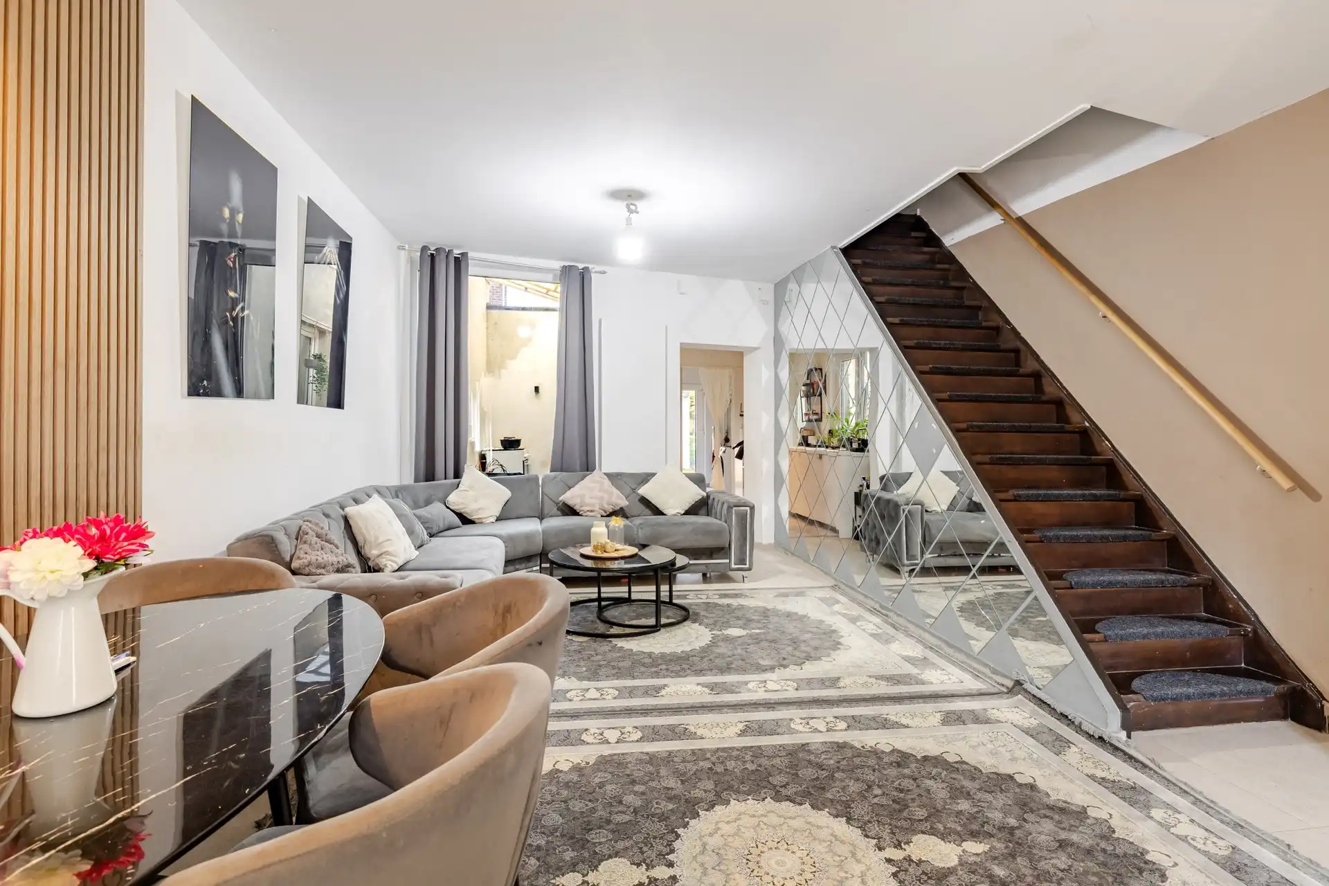 Lichtrijke stadswoning met 3 slaapkamers en grote tuin in Aalst foto 4