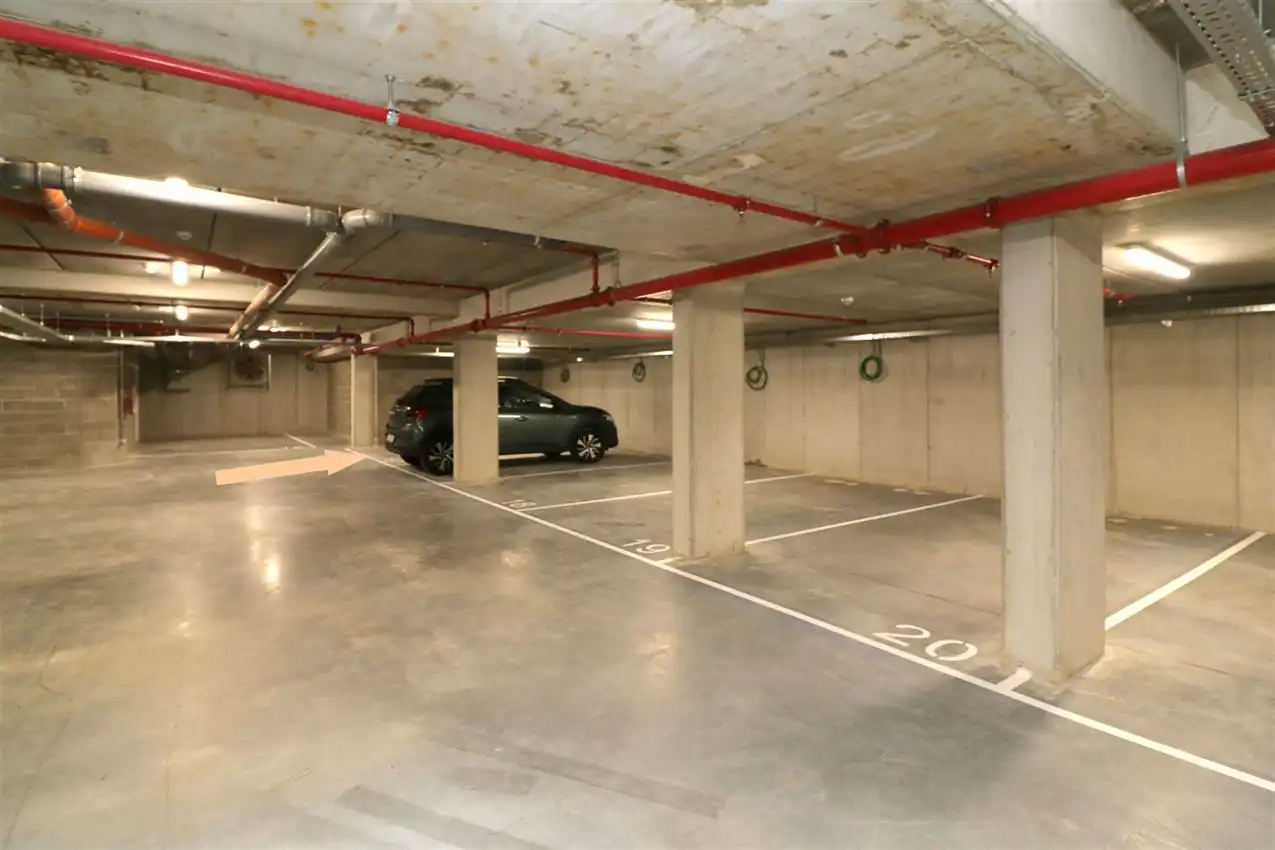 Zonnig appartement, zuidterras, twee slpk, autostaanplaats op gunstige locatie foto 31