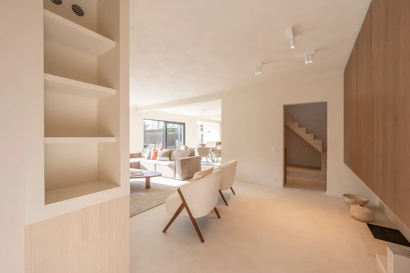 Alleenstaande en luxueus gerenoveerde villa op een rustige en residentiële ligging in Knokke foto 14