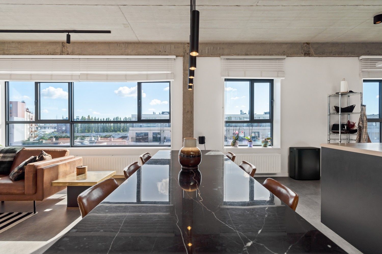 Prachtige luxueuze loft met 2 SLPKS en een riant dakterras (50 m²) te Antwerpen-Dam! foto 7