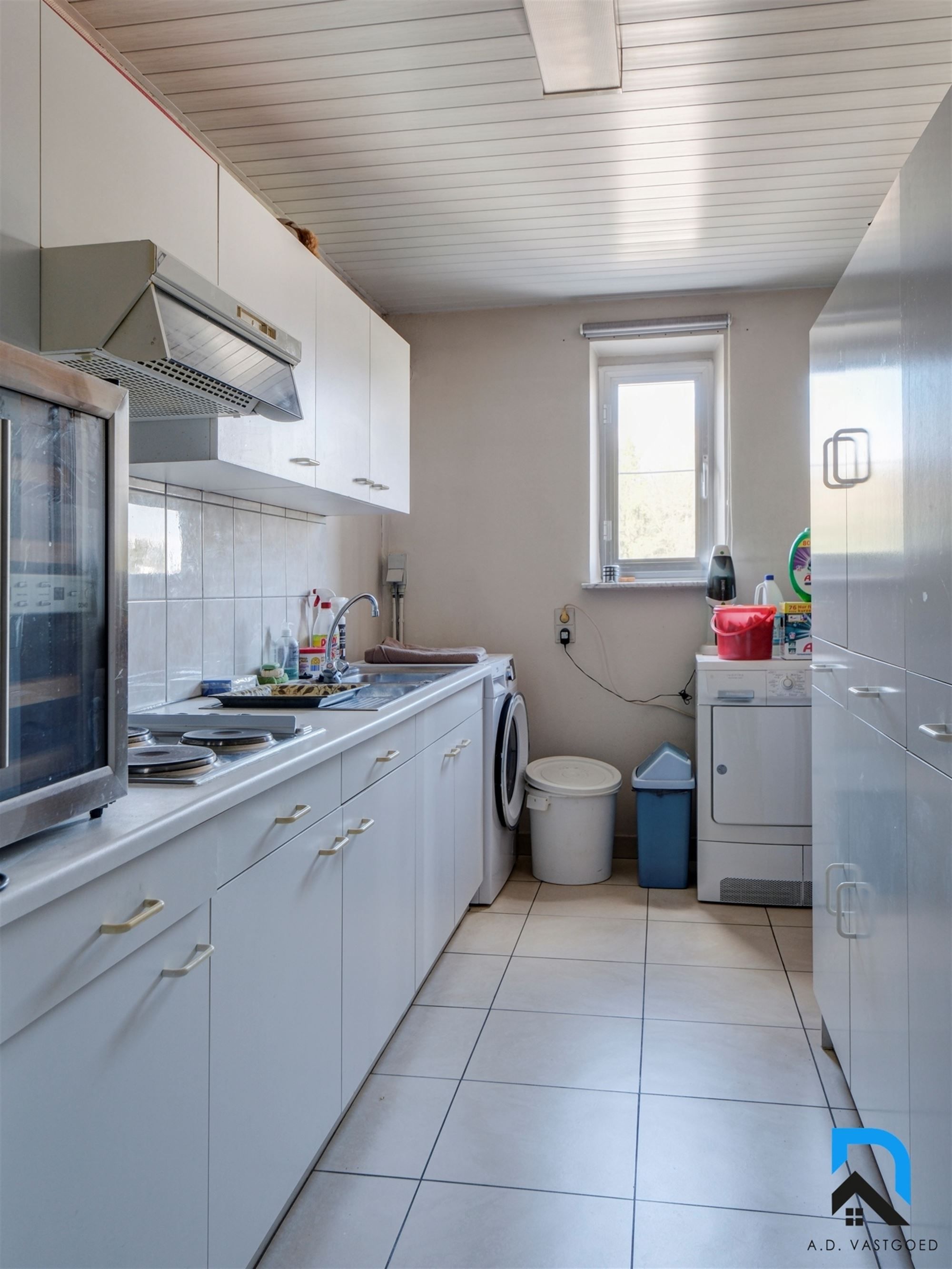 Ruim appartement met 3 slaapkamers en privé tuin foto 15
