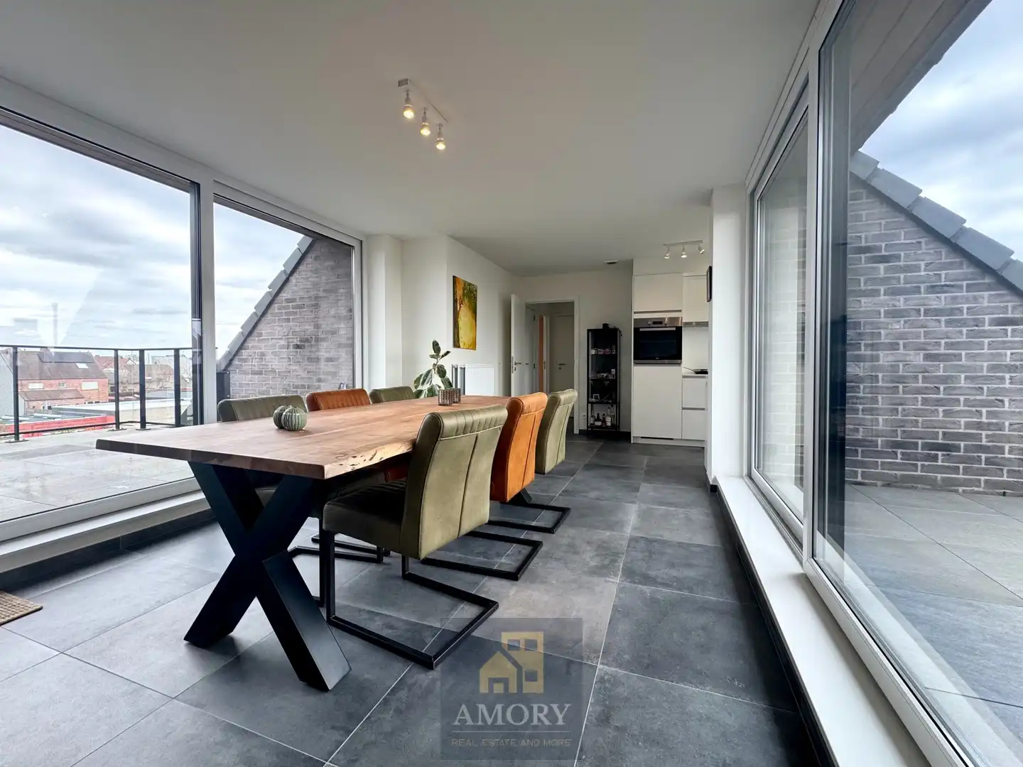 Zonovergoten penthouse met 2 grote terrassen aan Kerkplein te Beveren-Leie foto 6