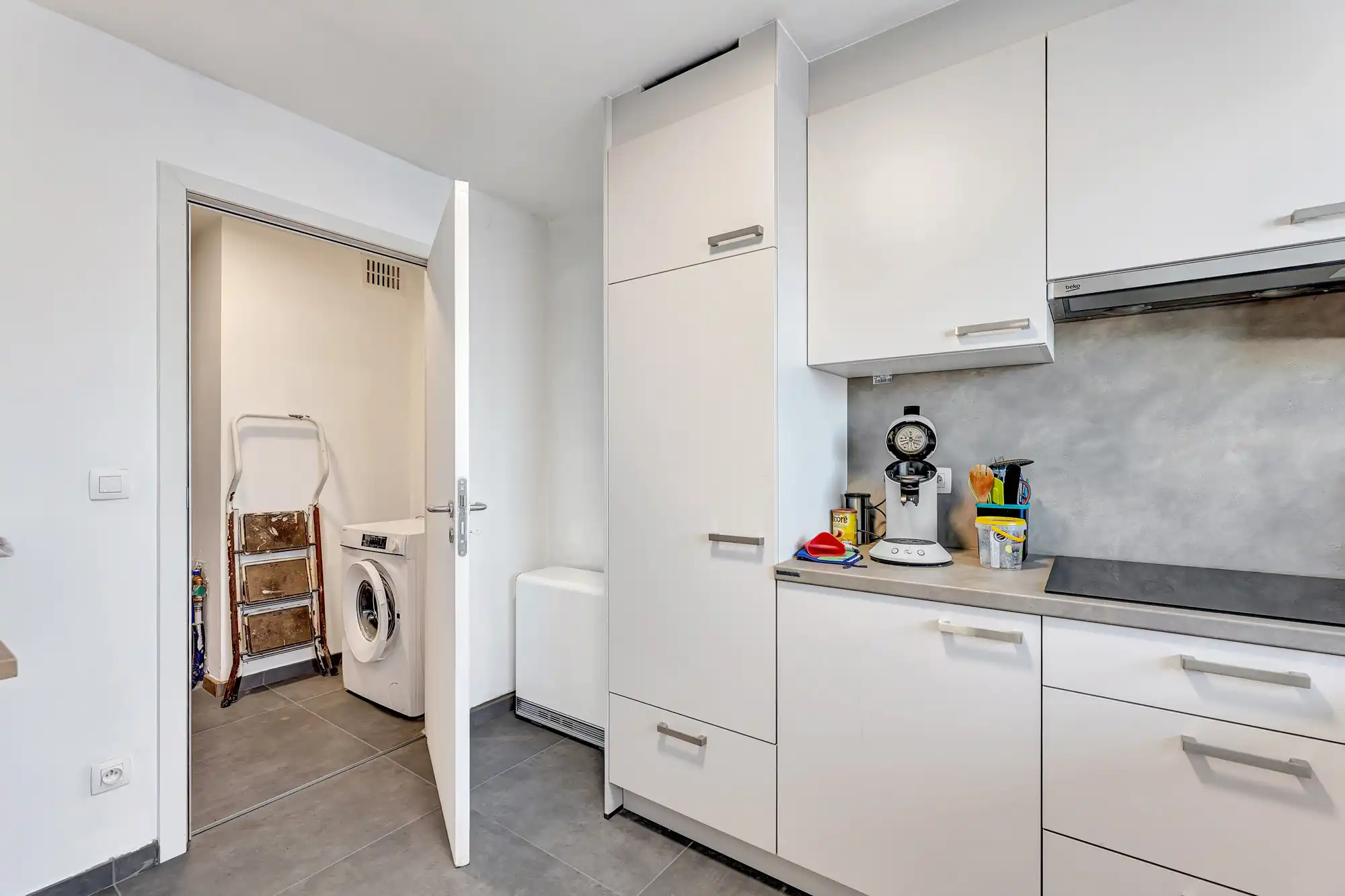 Gerenoveerd appartement met terras te koop in Moorsel foto 4