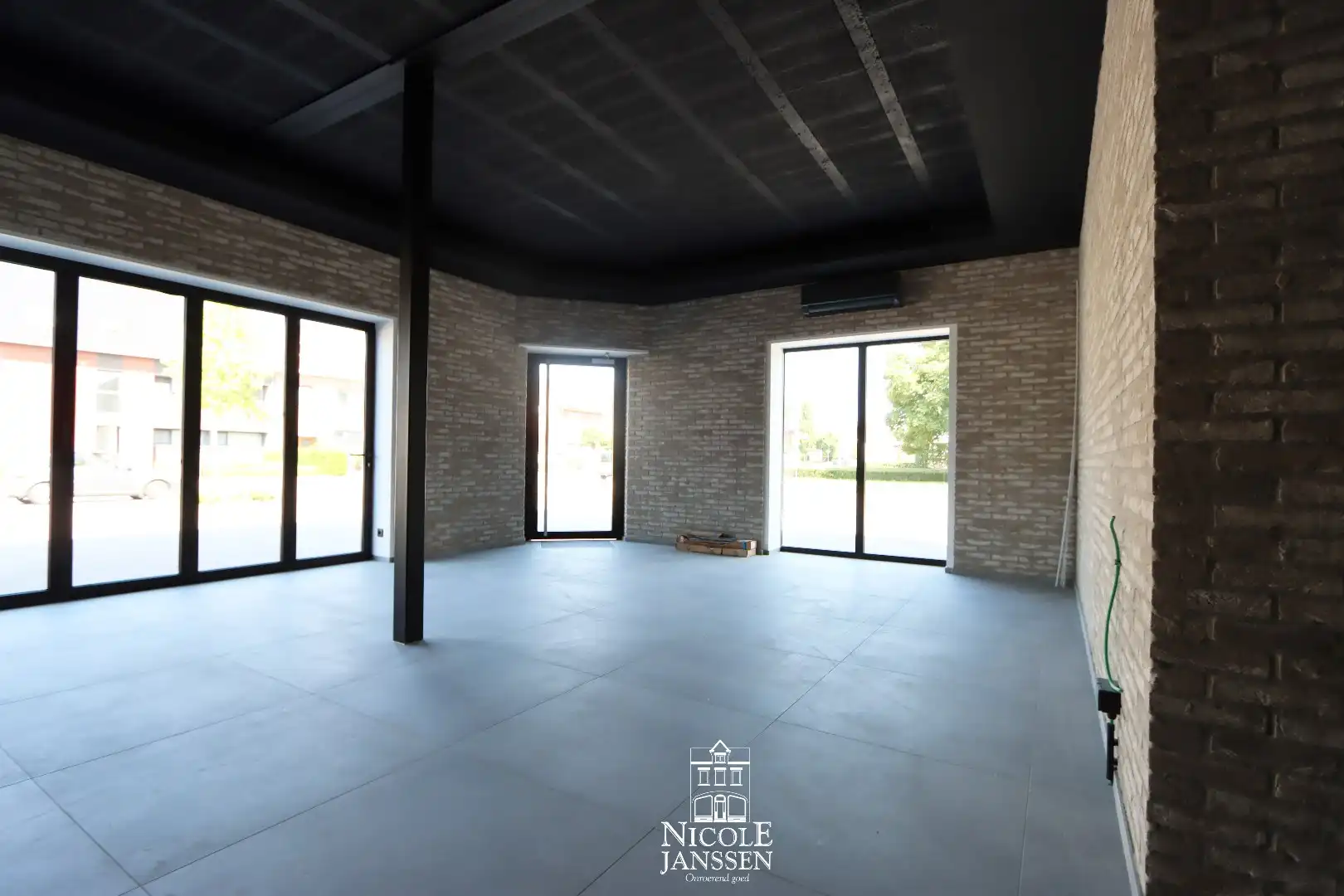 Gelijkvloers handelspand  foto 7