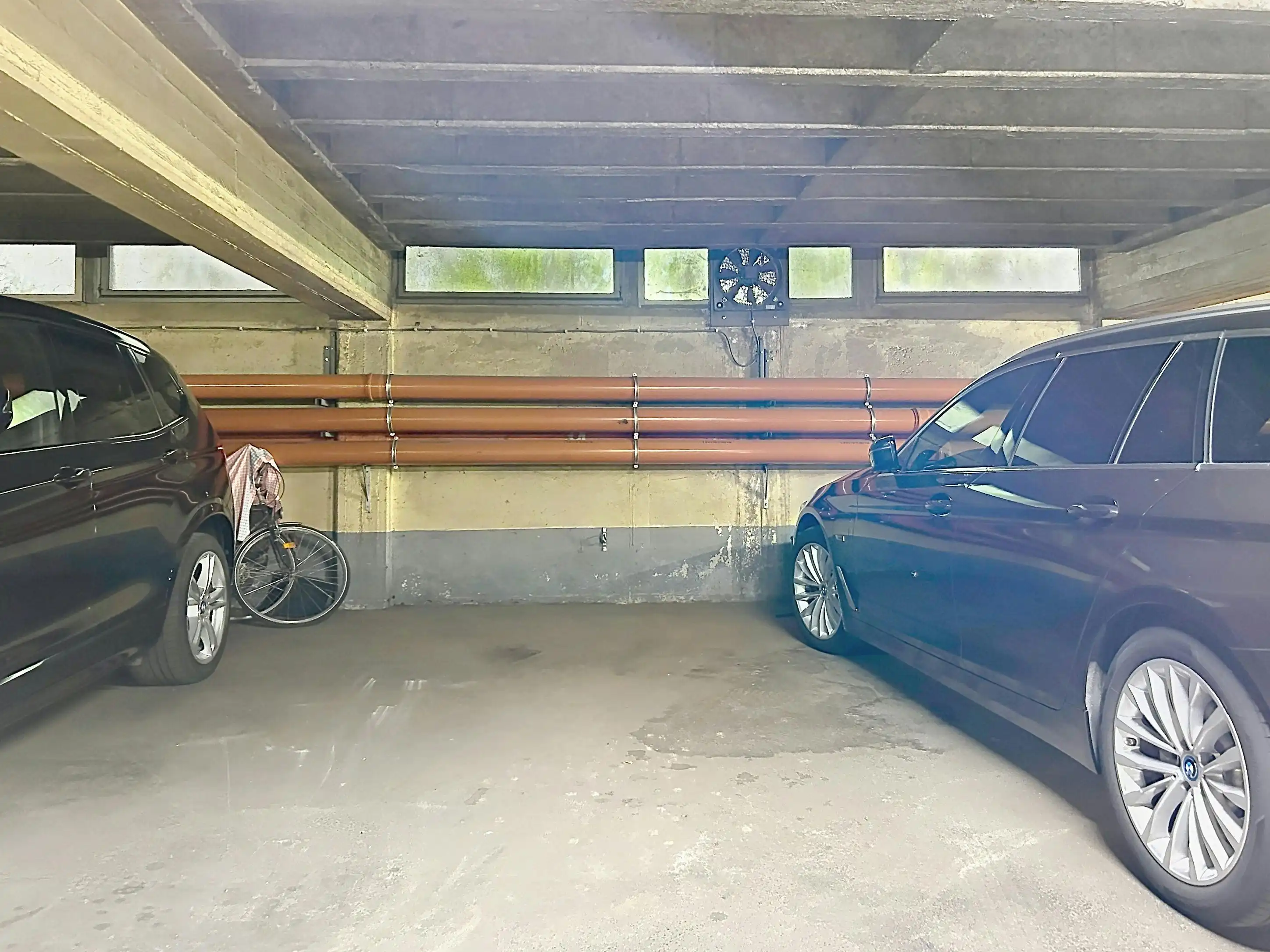 Autostaanplaats te koop aan het Rucaplein in Wilrijk  foto 9