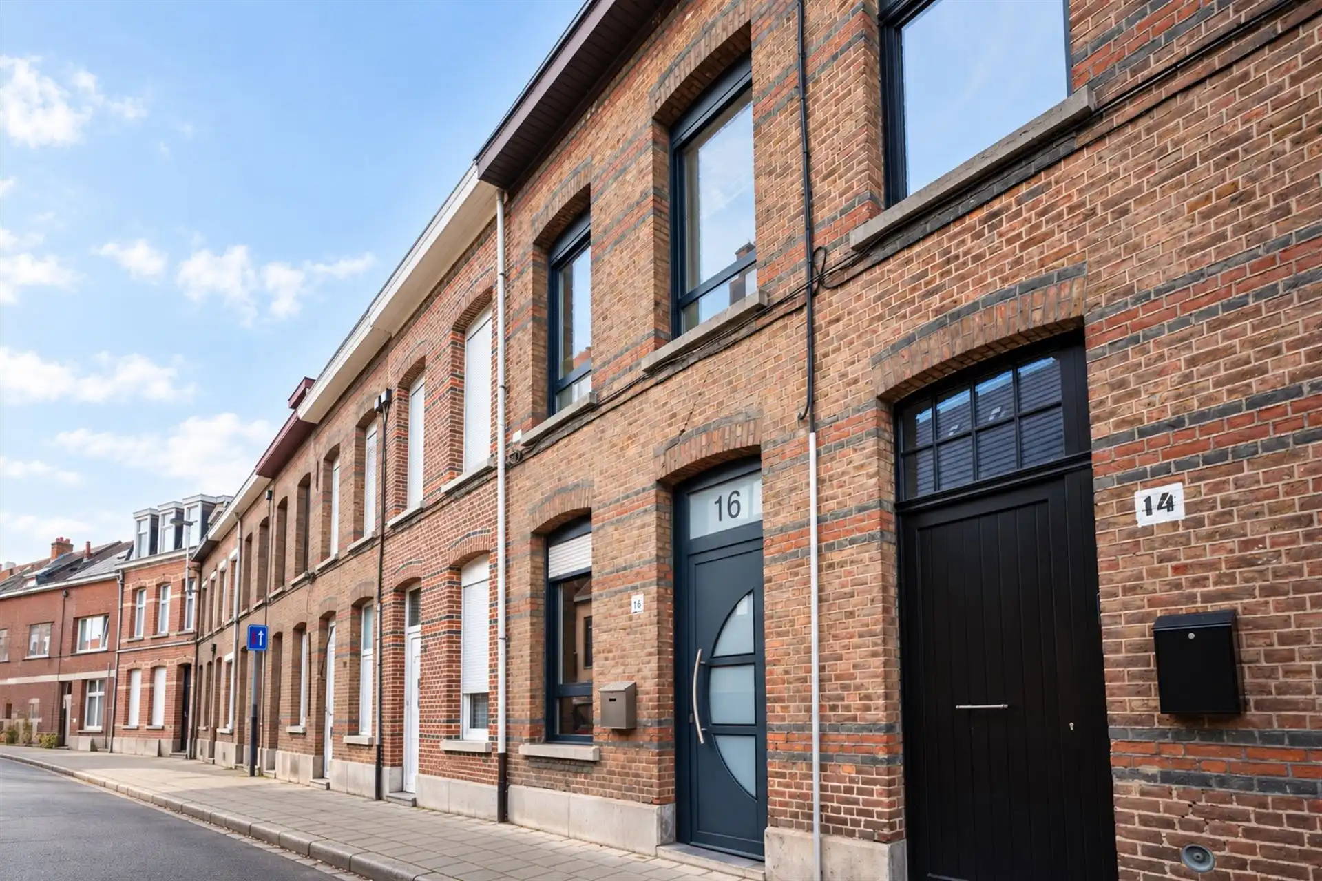 Stadswoning met renovatiepotentieel in hartje Lier foto 3