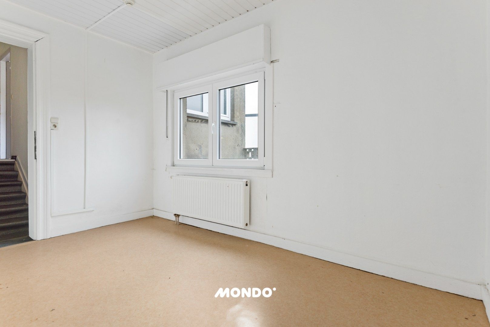 Rustig gelegen woning met 3 slaapkamers en veel potentieel nabij het centrum! foto 15