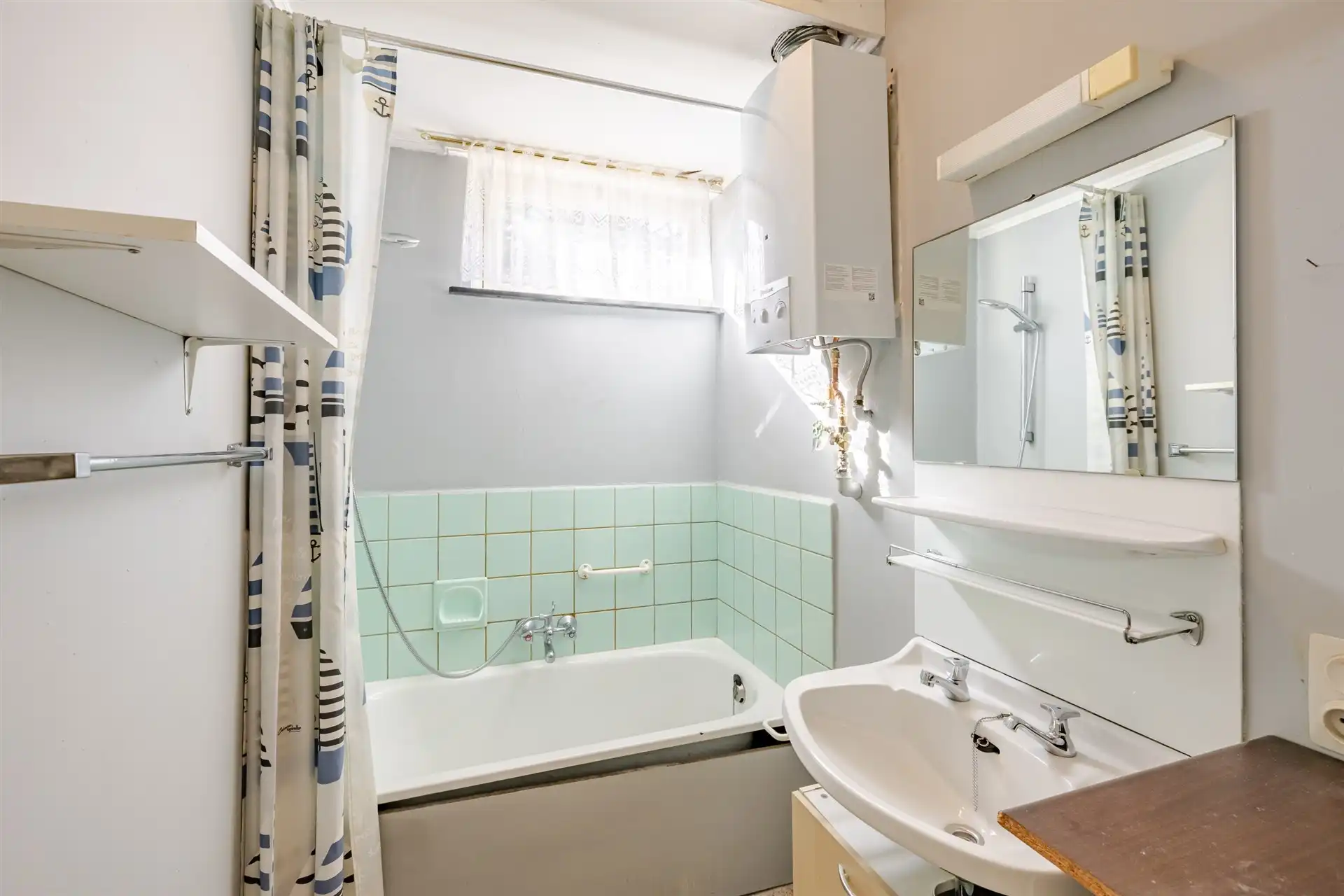 Te renoveren woning met 4 slpk en tuin foto 17