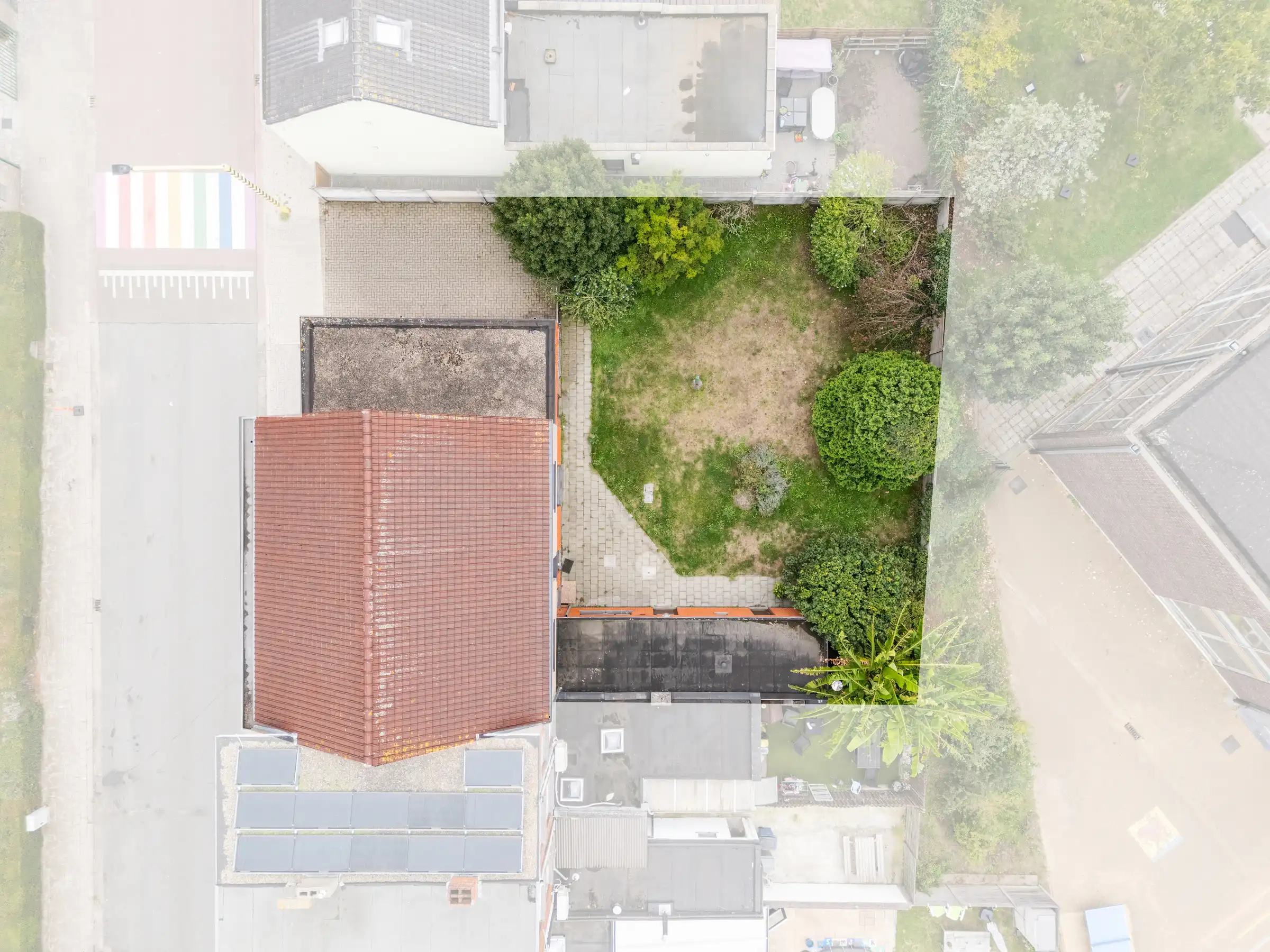 Voormalige pastorij op 520 m² met garage foto 20