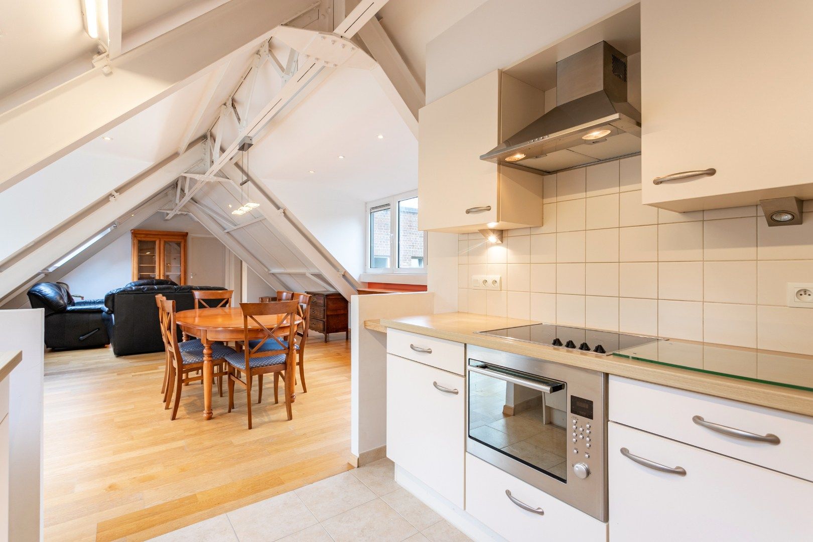 Uniek gelegen 1-slpk-appartement met garage in het Kluisbos foto 5