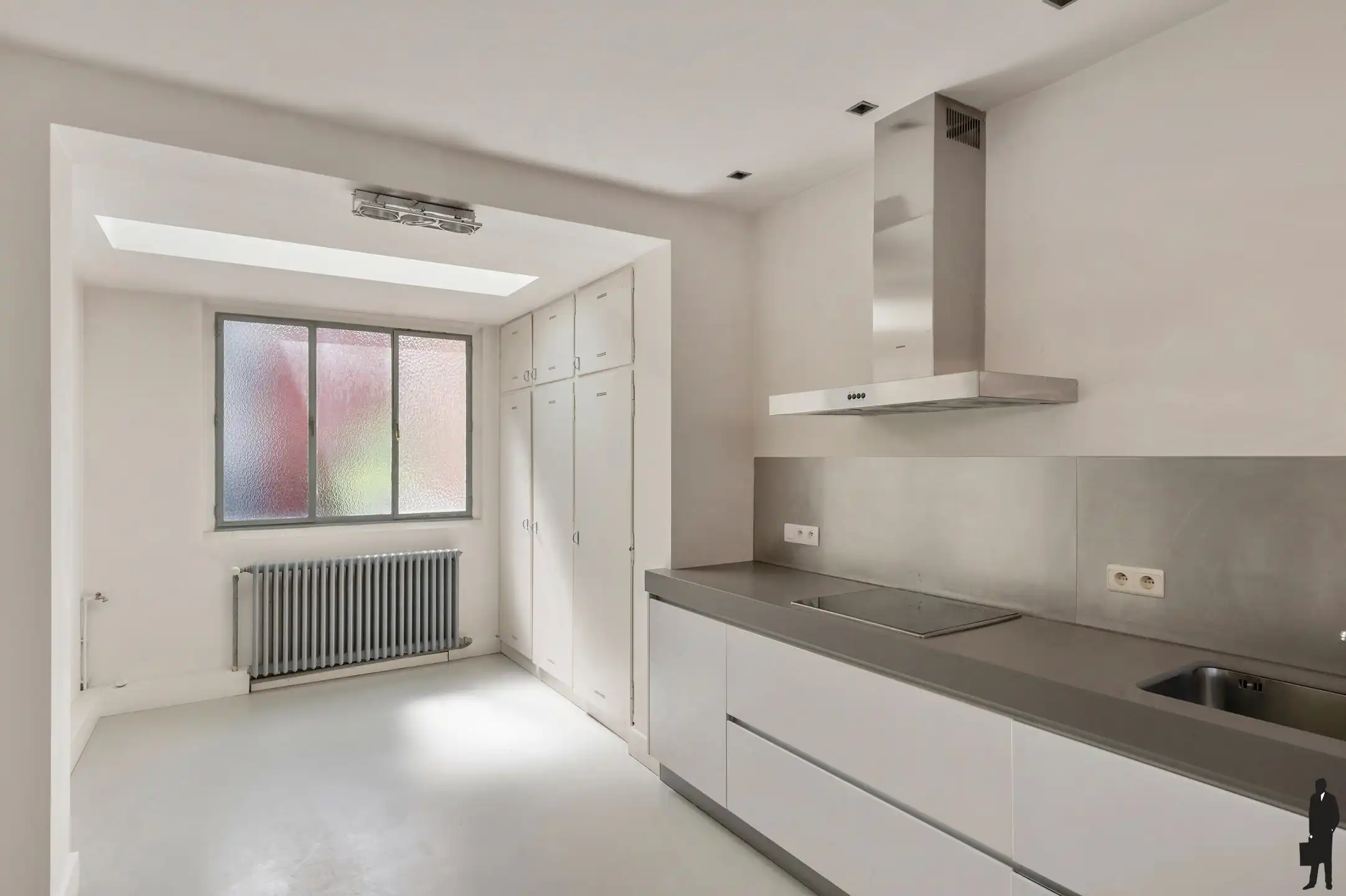 Modernistisch hoekpand met garage in de Tentoonstellingswijk foto 17