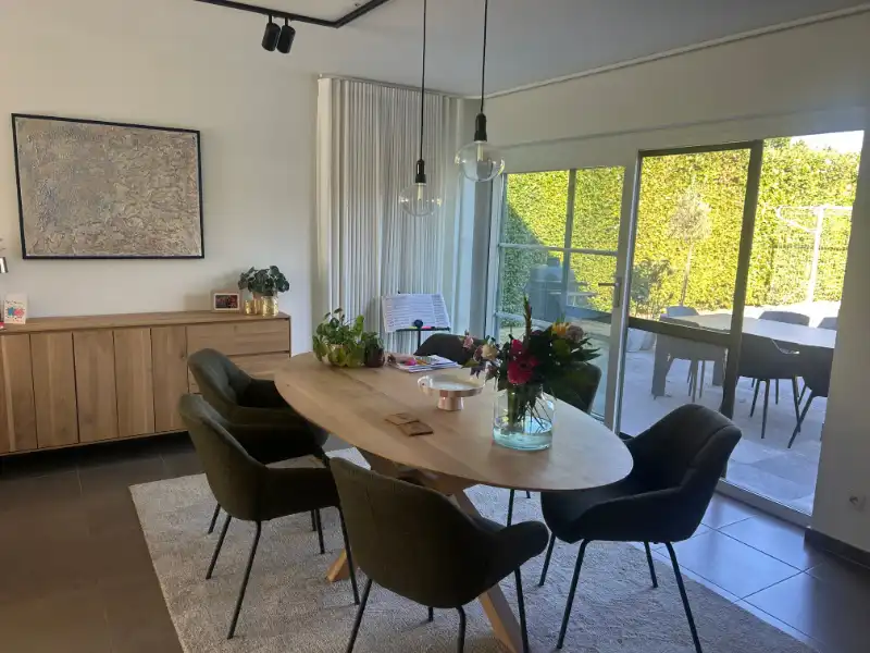 Luxe villa met 3 slaapkamers in een doodlopende straat. Perfect voor wie op zoek is naar ruimte en comfort! foto 4