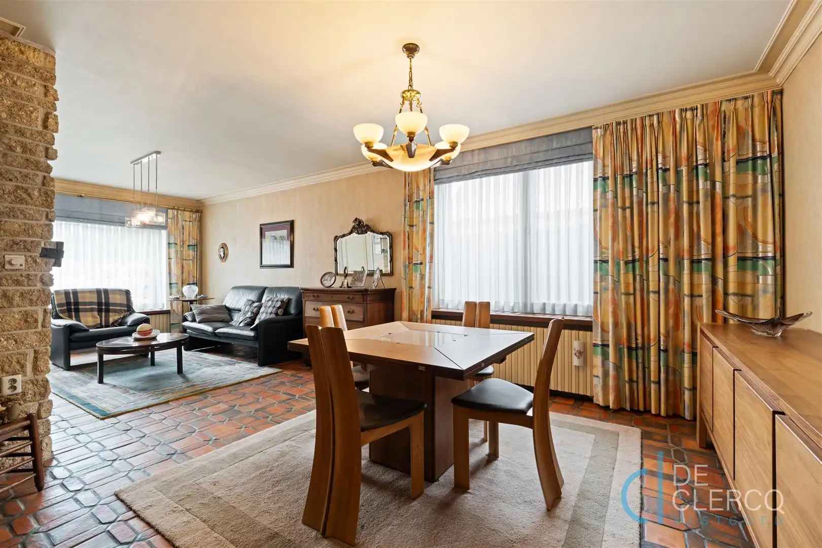 Woning met goed onderhouden tuin te koop in groot Lochristi! foto 2