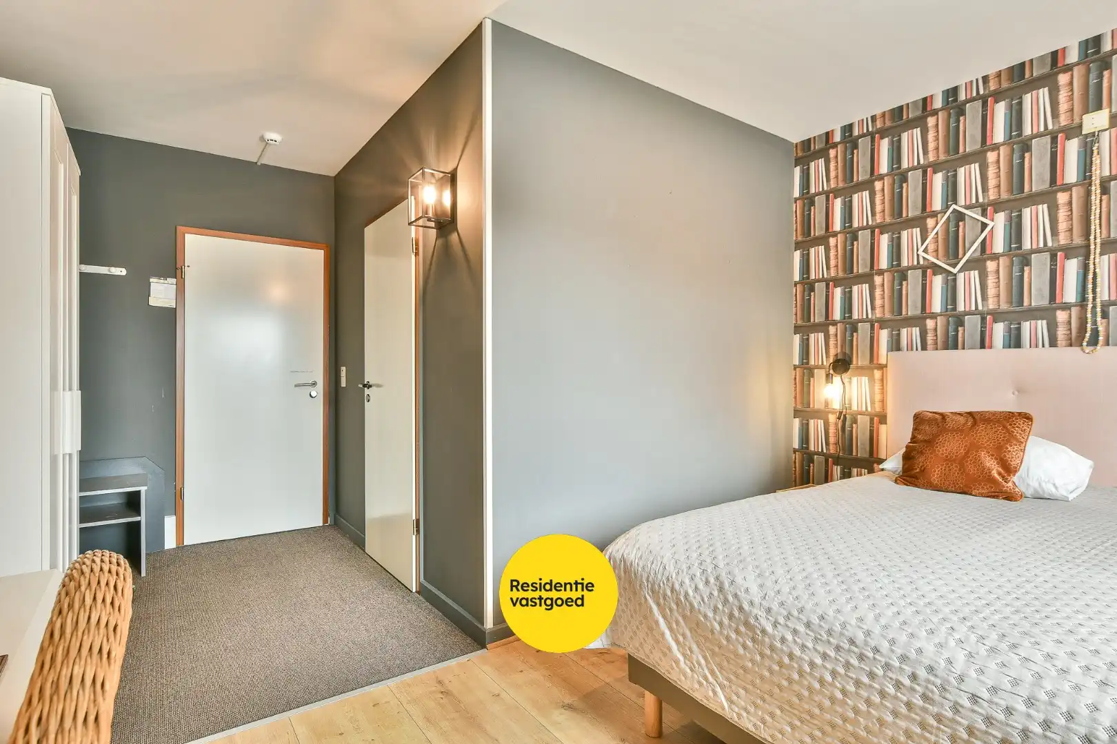 Unieke investeringskans: karaktervol hotel met 18 kamers & woonmogelijkheden te koop!  foto 15