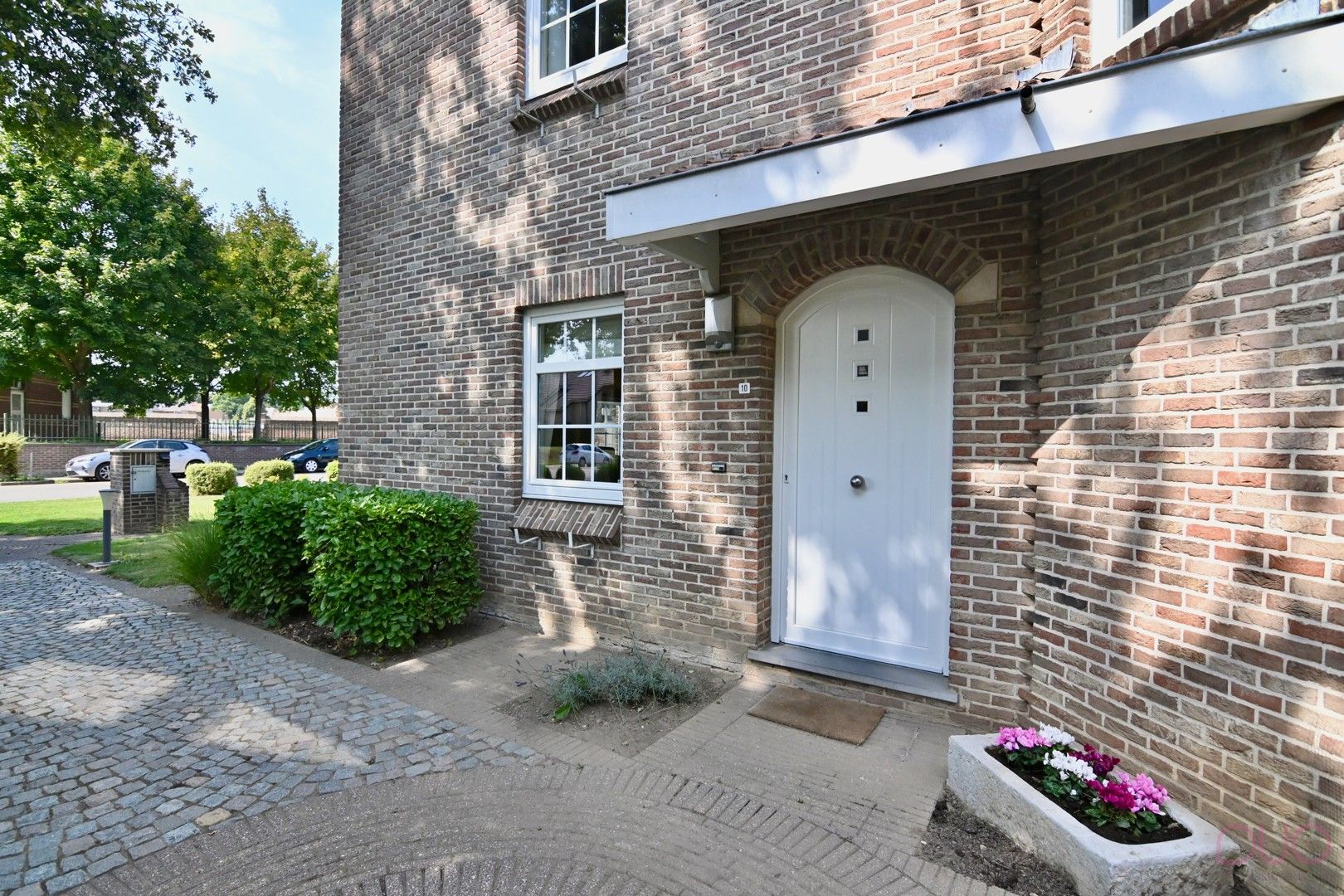 Statige instapklare gezinswoning met 4 slaapkamers op wandelafstand van centrum Sint-Truiden (TOPLOCATIE) foto 4