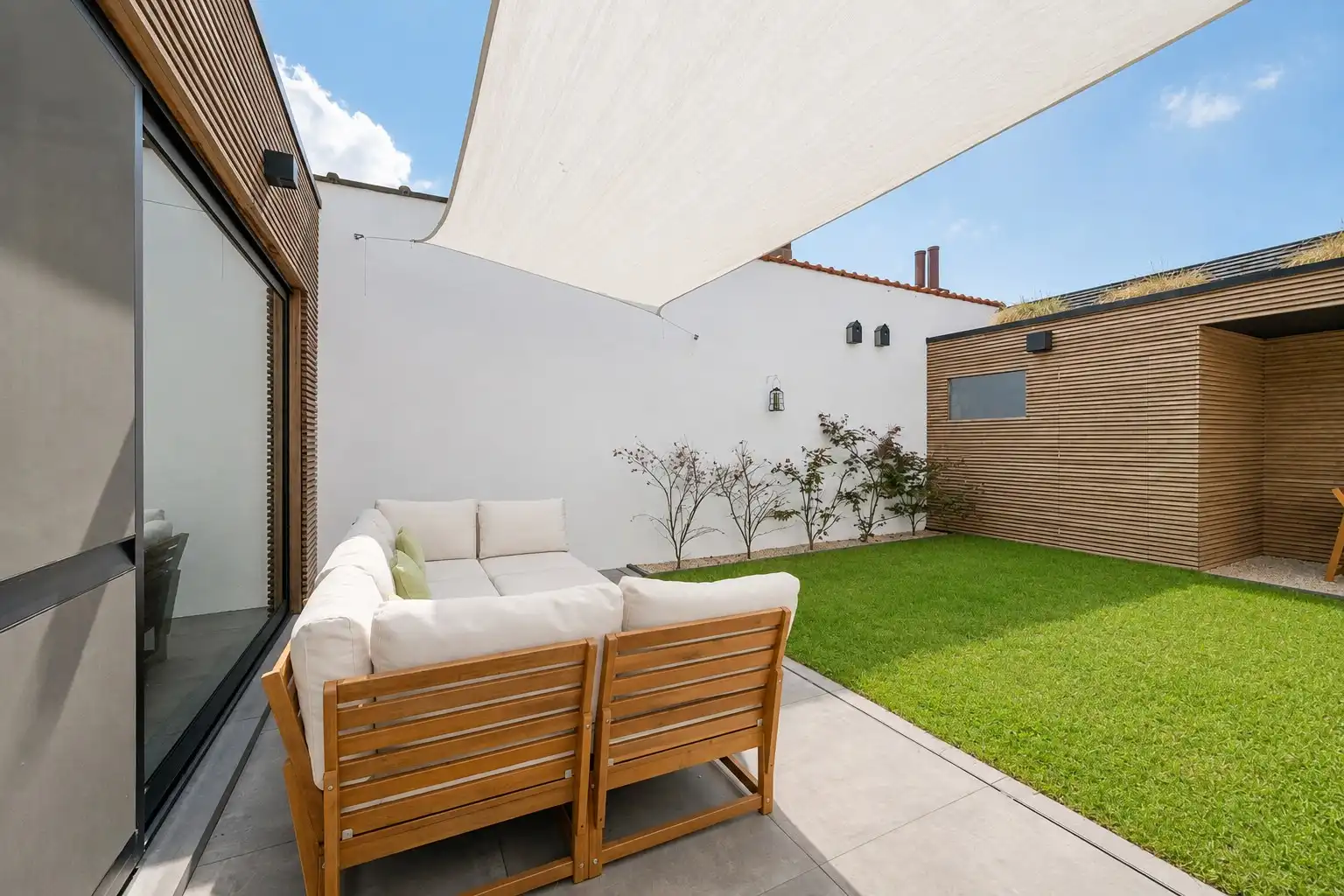 Schitterend gerenoveerd huis te Heist. Garage mogelijk! foto 12