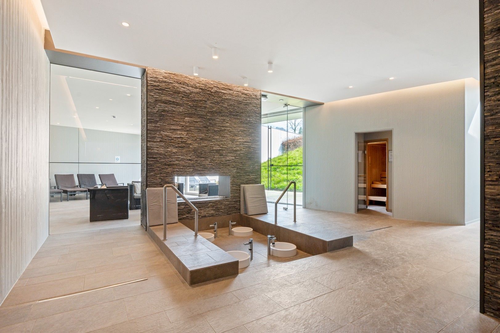 Exclusief en royaal appartement met wellness in Berckendael foto 27