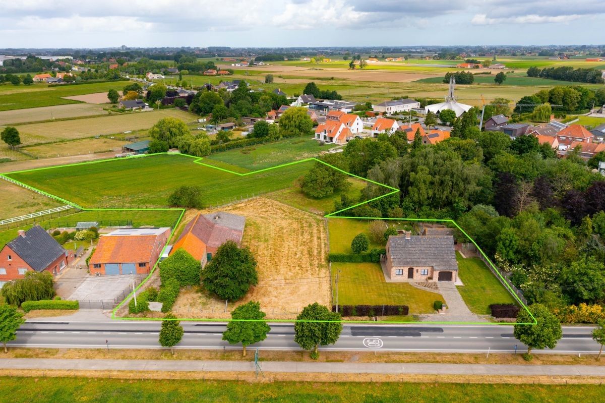 Hoevetje met residentiële woning en stallen te koop op 1 ha te Staden en Hooglede foto 2