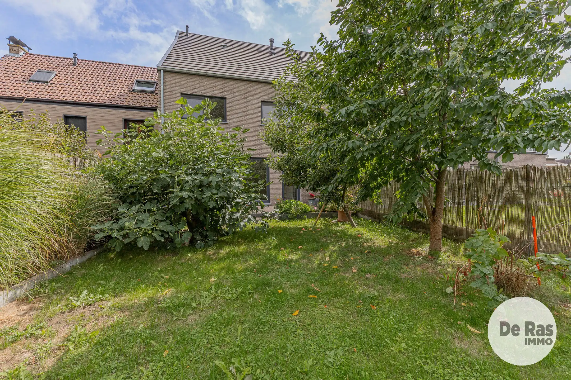 ERPE-MERE - Recente woning op uitstekende locatie foto {{pictureIndex}}