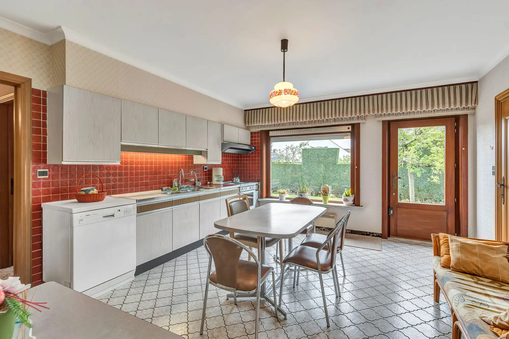 Statige bungalow met tal van mogelijkheden op topligging foto 5