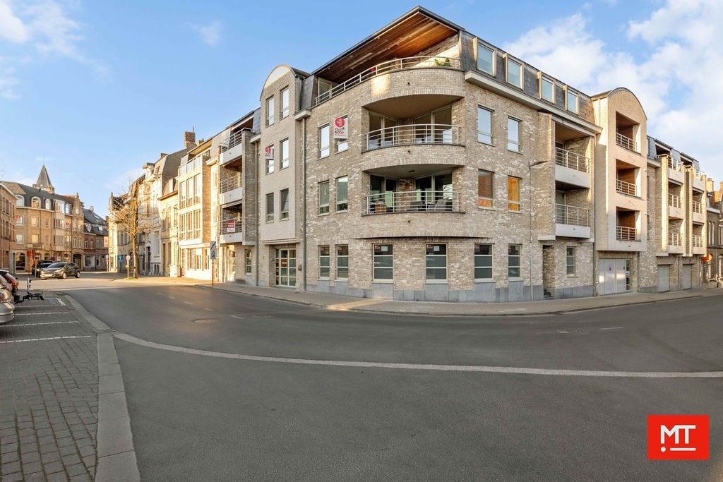 Appartement te koop foto {{pictureIndex}}